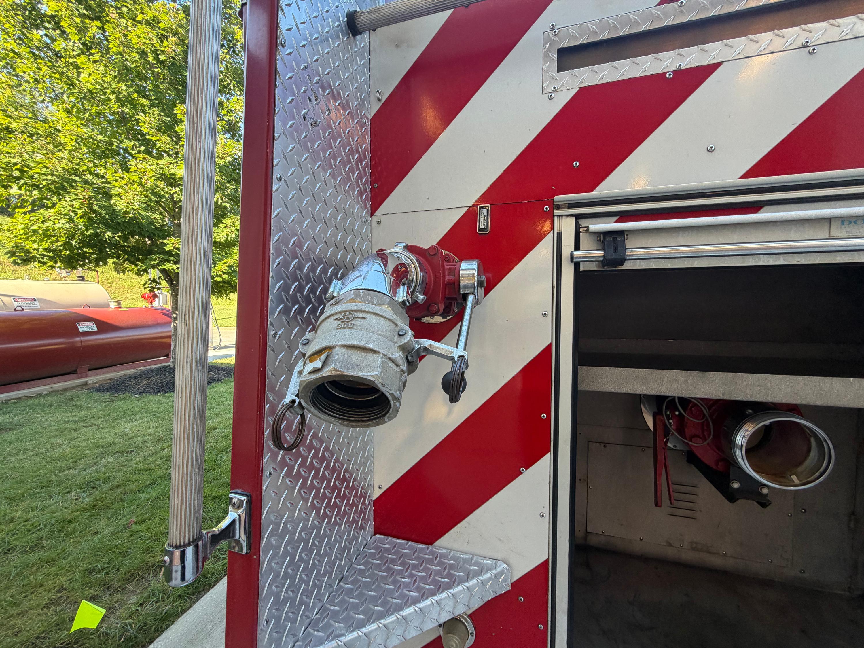 1999 Pierce Saber Pumper - image 10