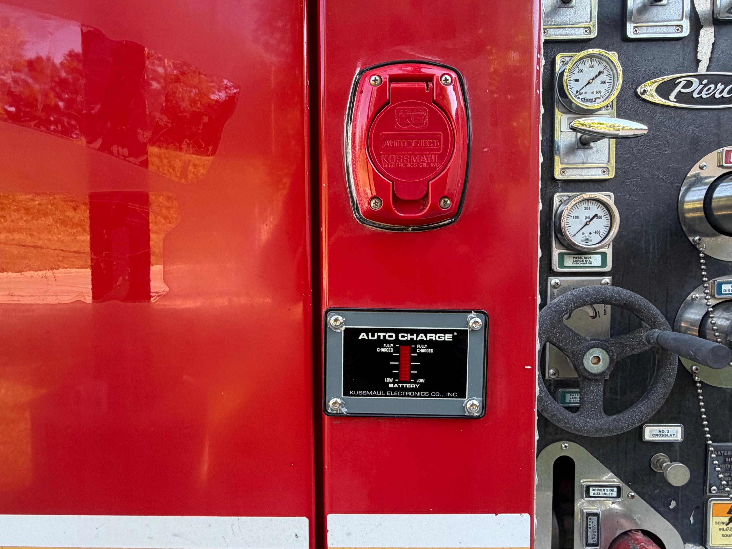 1999 Pierce Saber Pumper - image 63