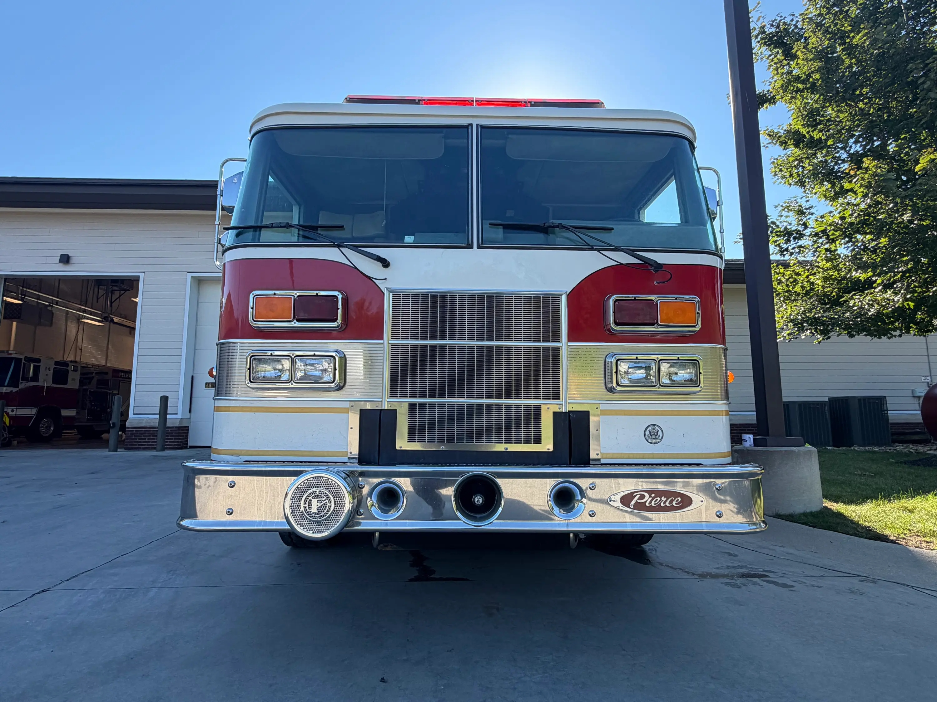 1999 Pierce Saber Pumper - image 4