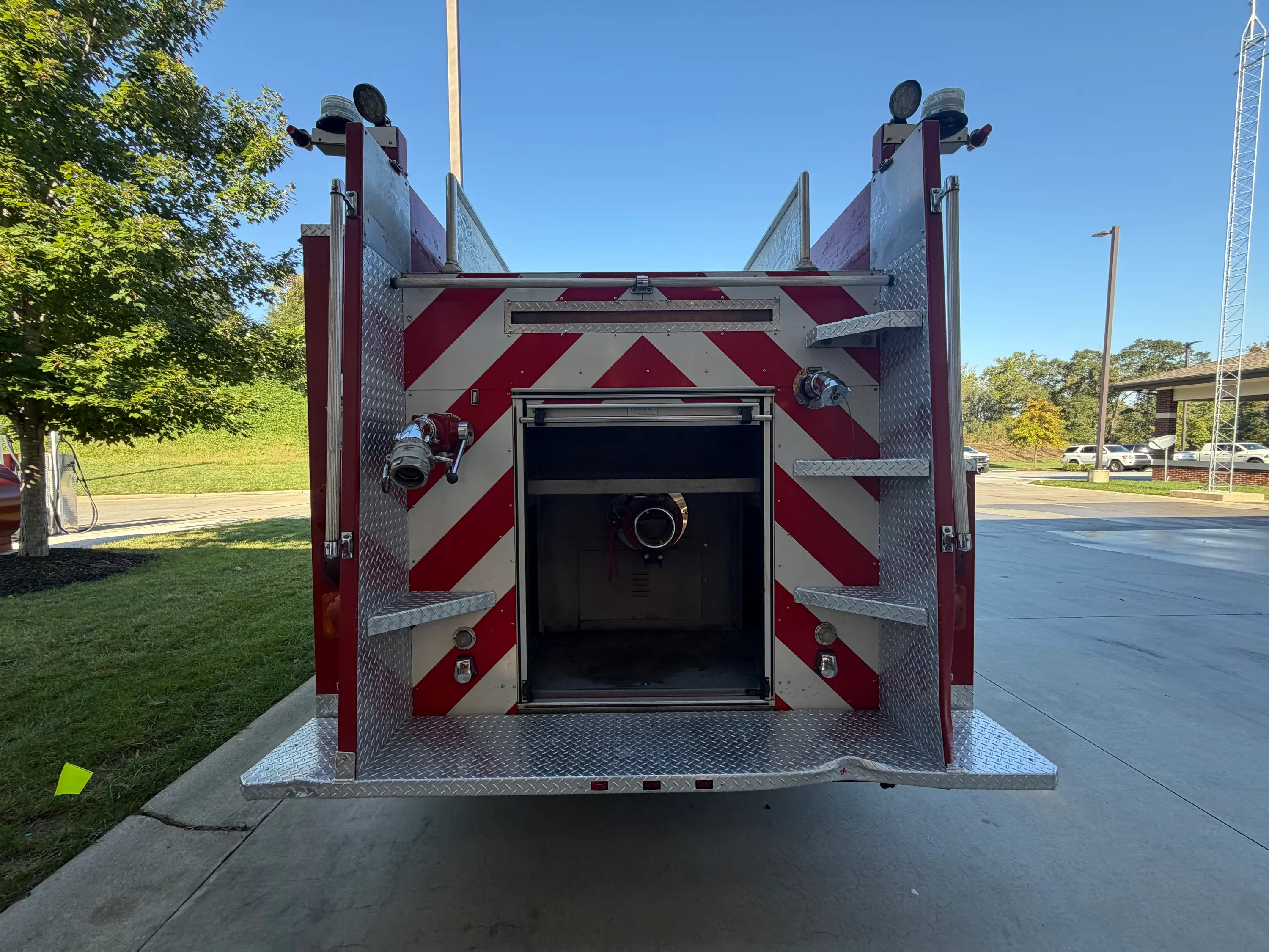 1999 Pierce Saber Pumper - image 8