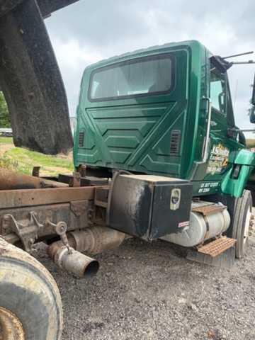 2012 International 7500 Dump Truck — photo 4