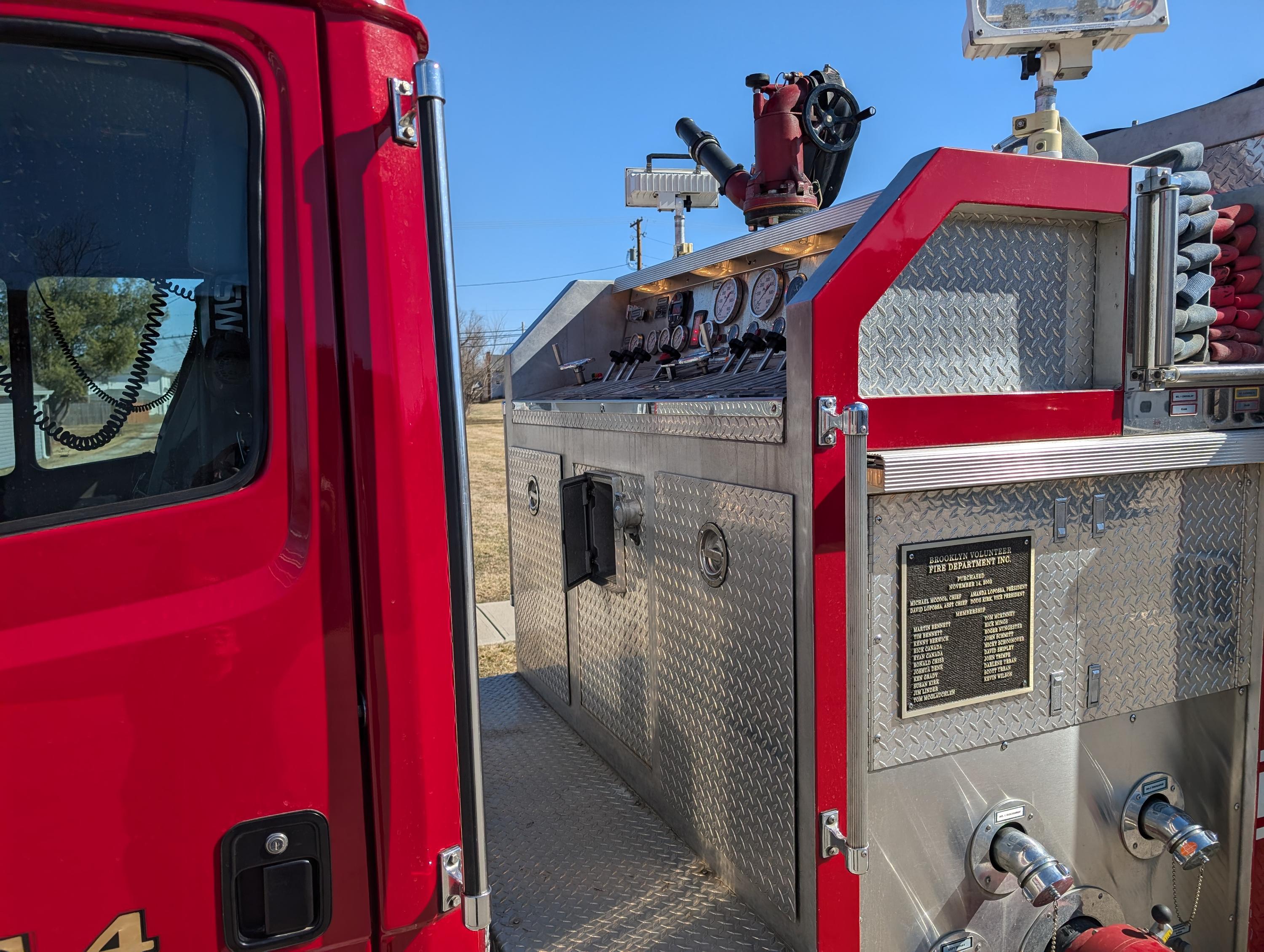 2003 Ferrara Freightliner FL80 Engine 1500/1000/30 - image 9