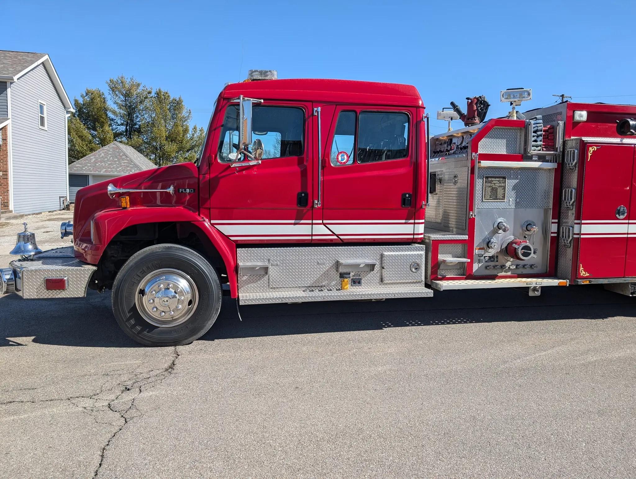 2003 Ferrara Freightliner FL80 Engine 1500/1000/30 - image 2