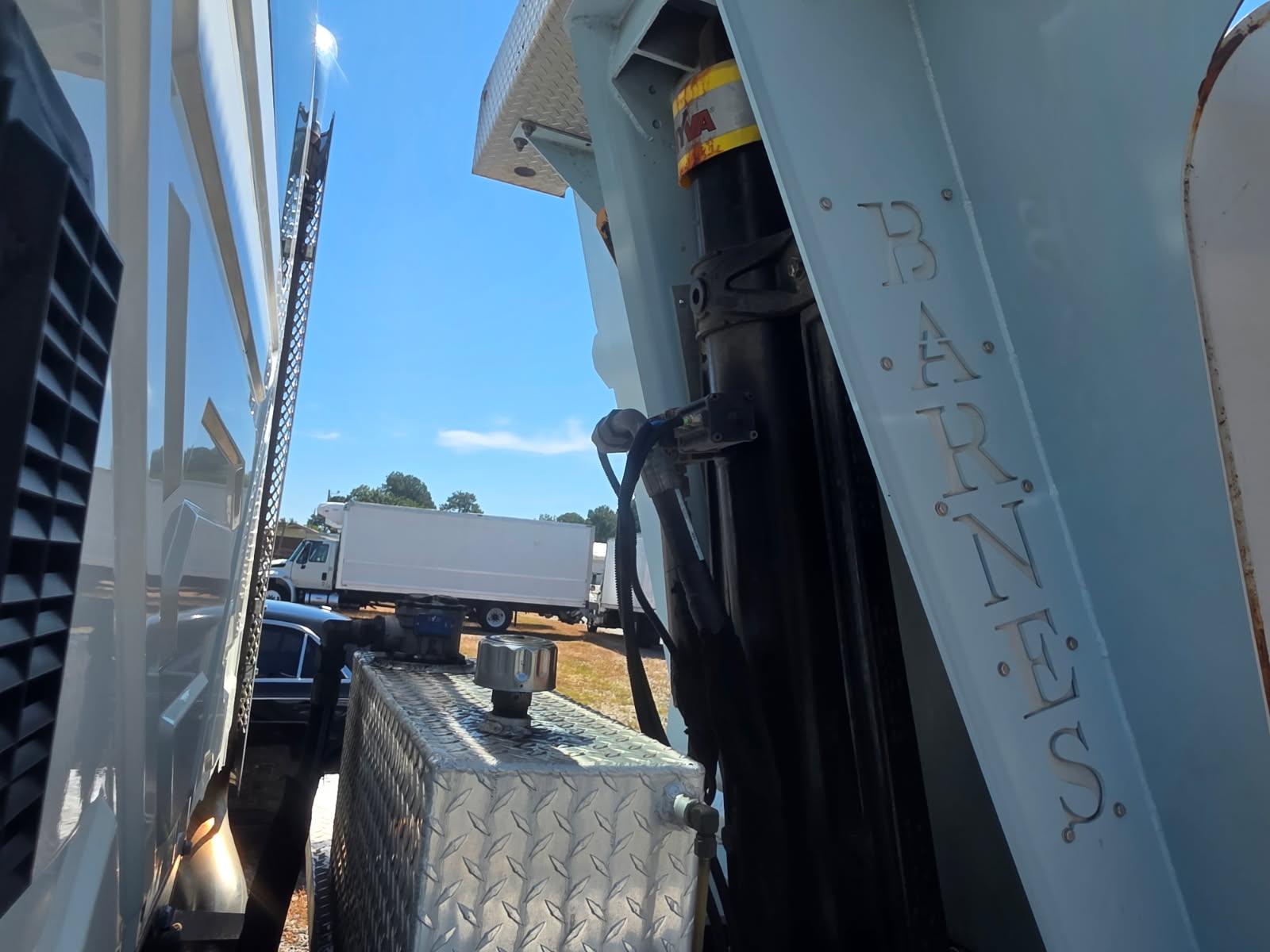 2023 International Dump Truck - image 8