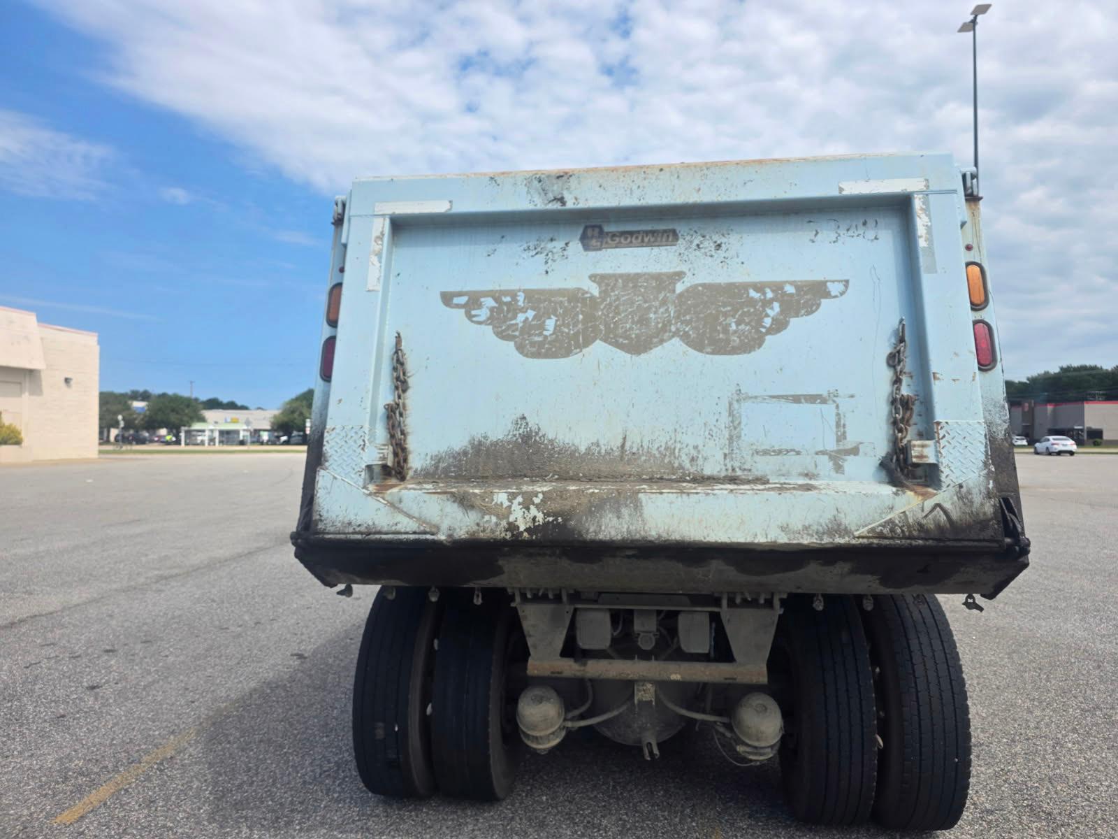 2023 International Dump Truck - image 11