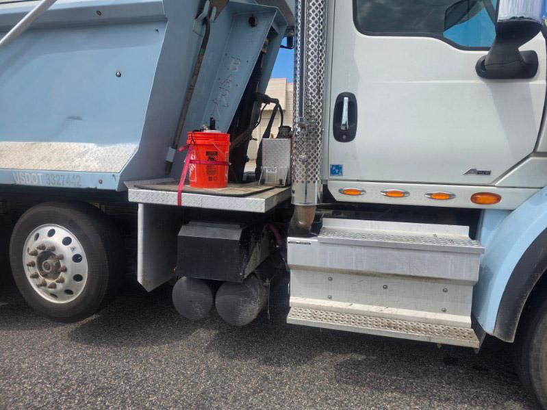 2023 International Dump Truck - image 7