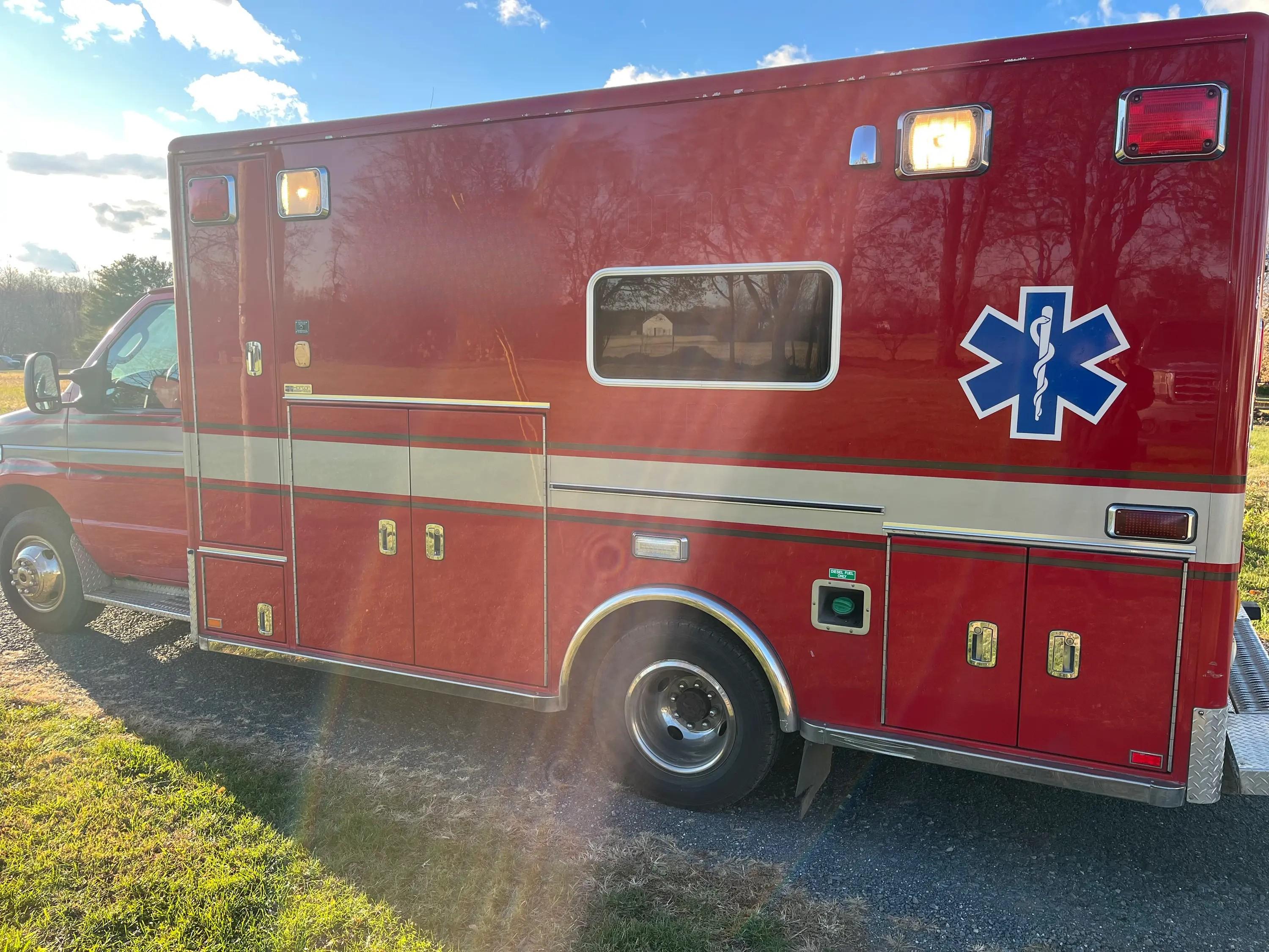 2008 Horton Ford Type III Ambulance - image 6