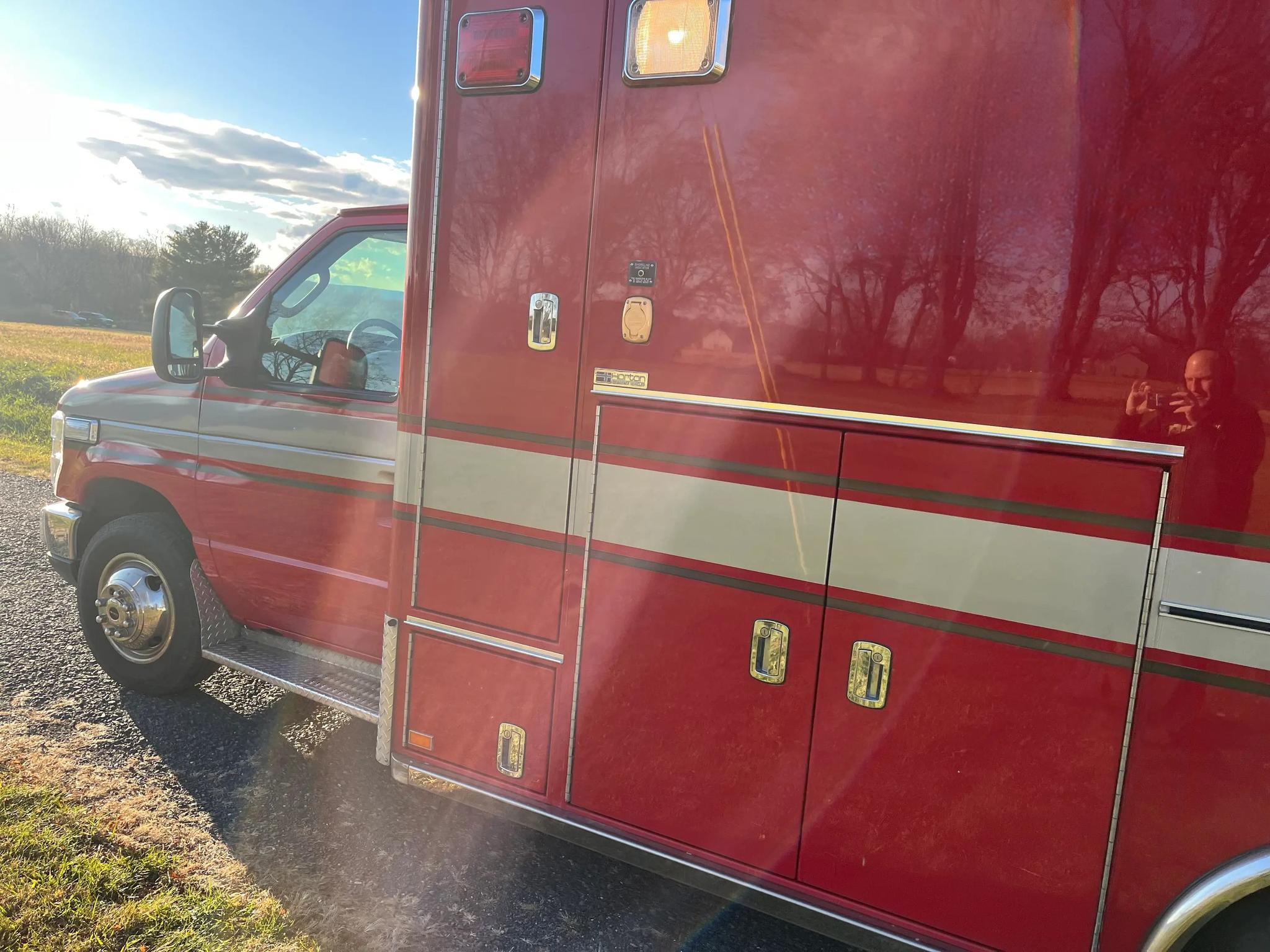 2008 Horton Ford Type III Ambulance - image 5