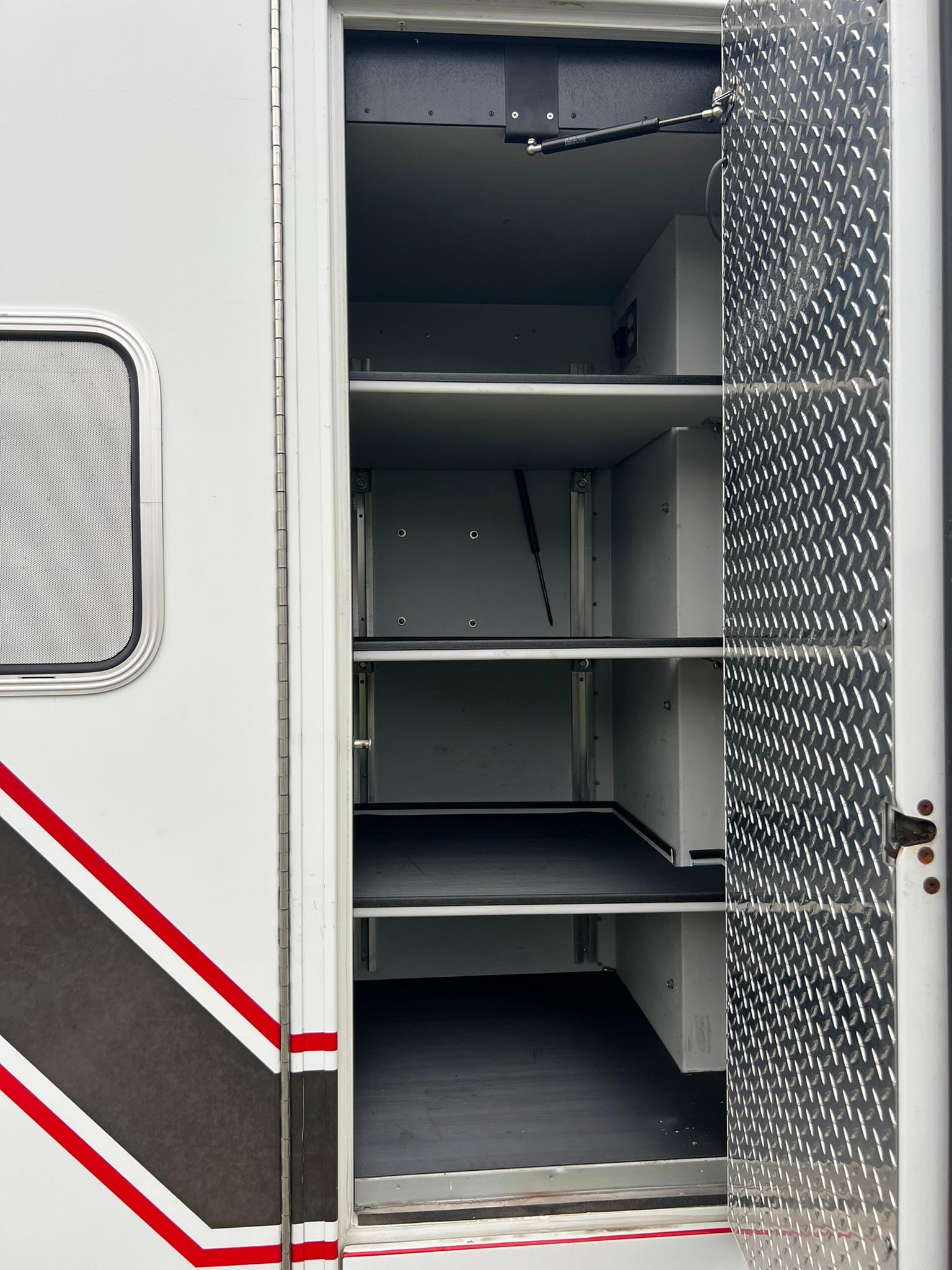 2008 Horton Ford Type III Ambulance - image 11