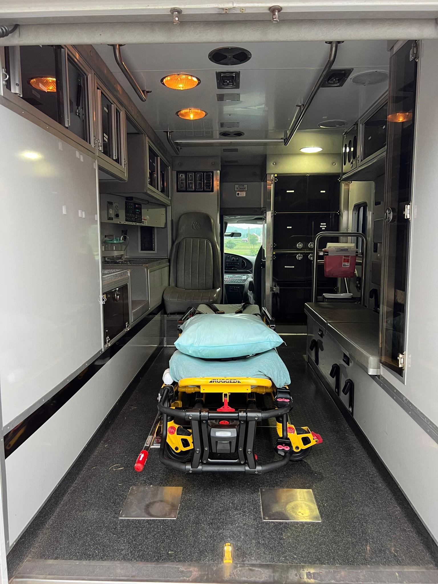 2008 Horton Ford Type III Ambulance - image 6