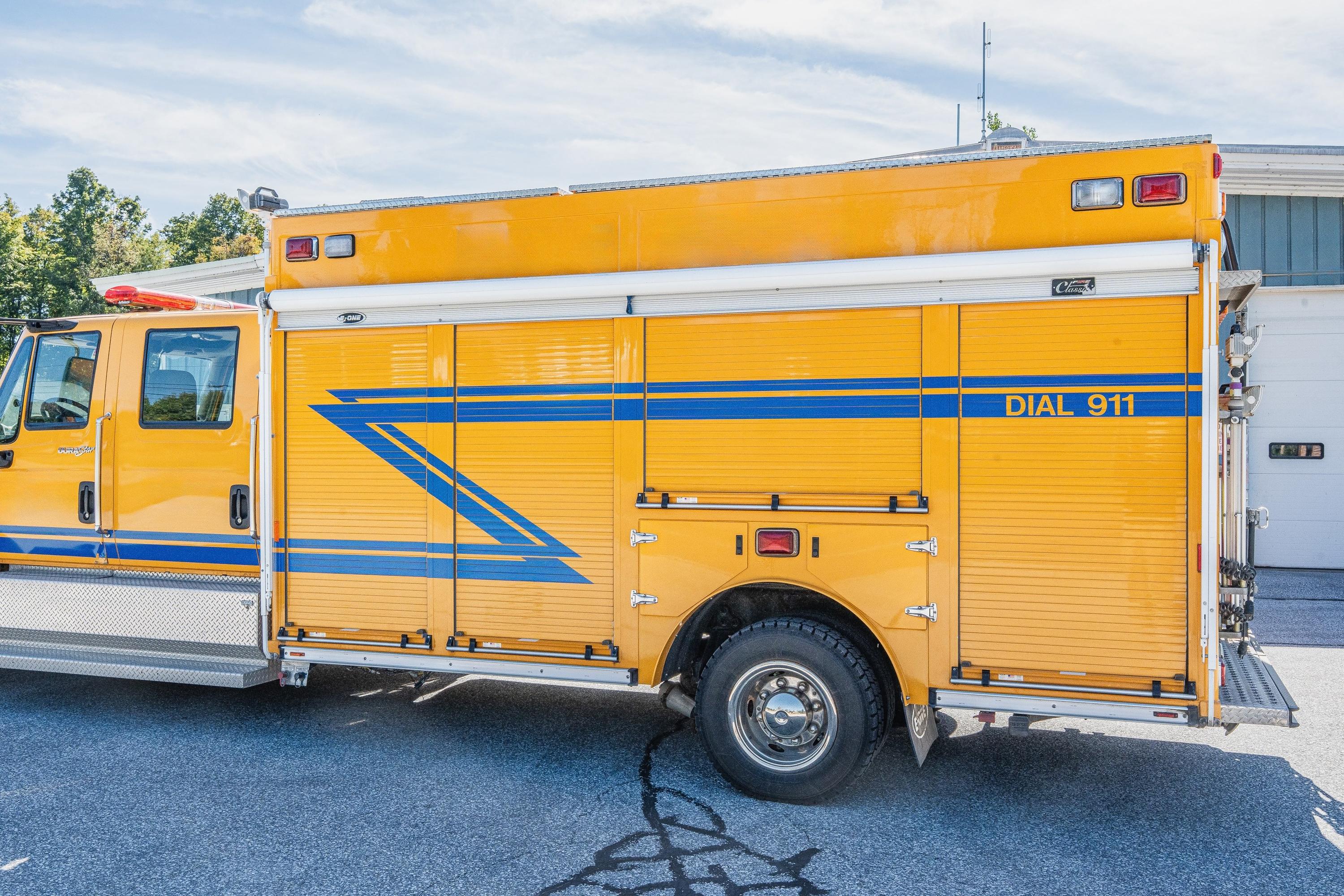2011 International Medium Rescue - image 8