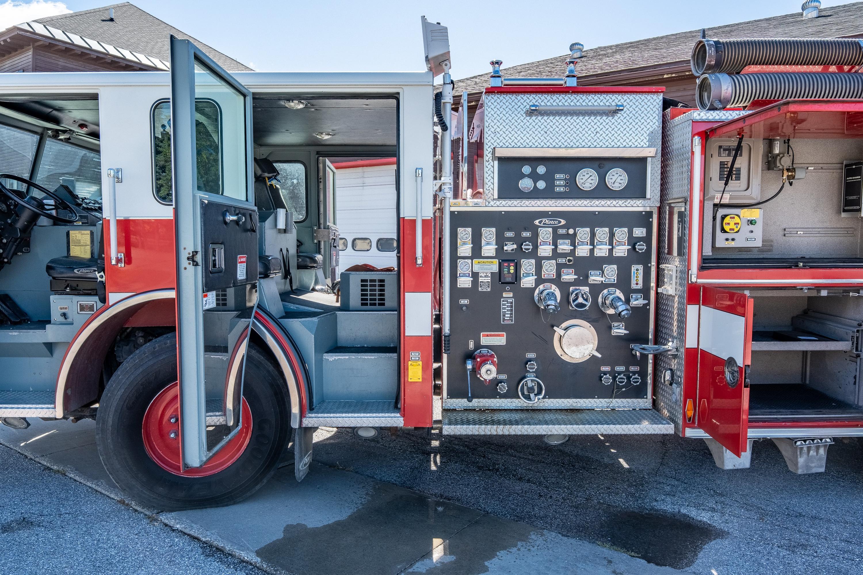 1999 Pierce Pumper - image 16