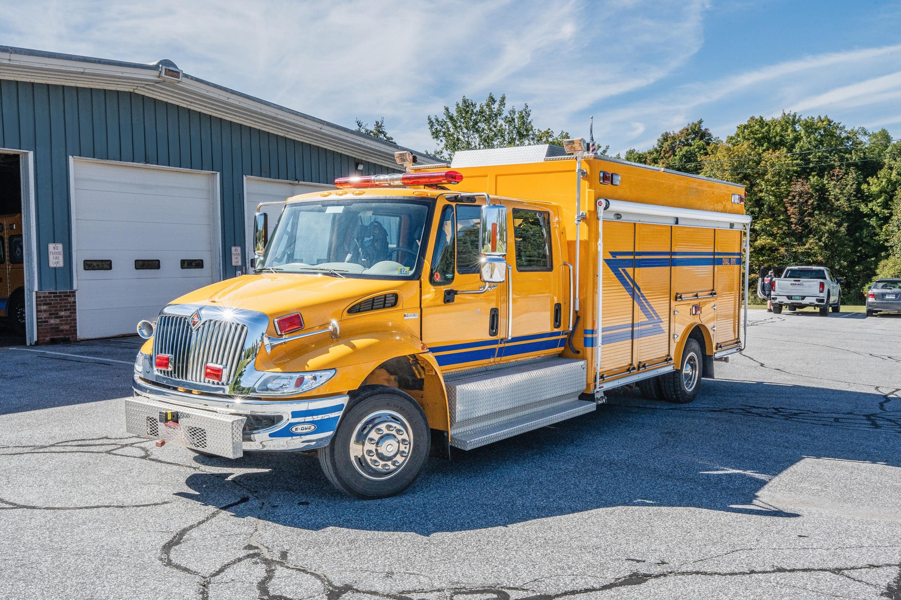 2011 International Medium Rescue - image 1