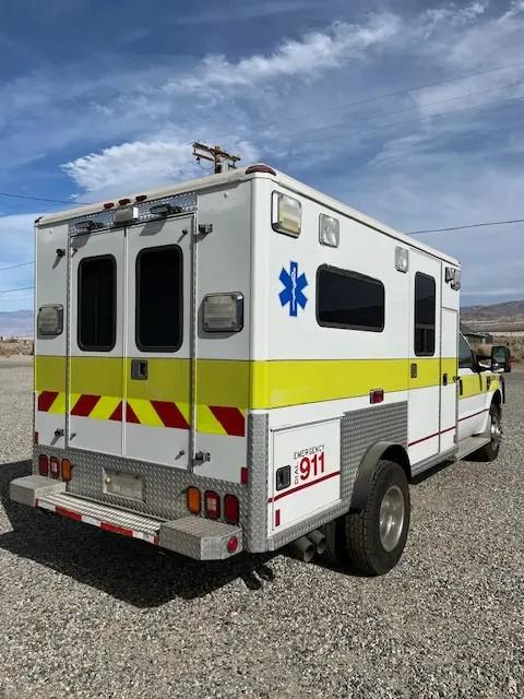 2011 Ford E350 Type 1 4x4 Ambulance - image 2