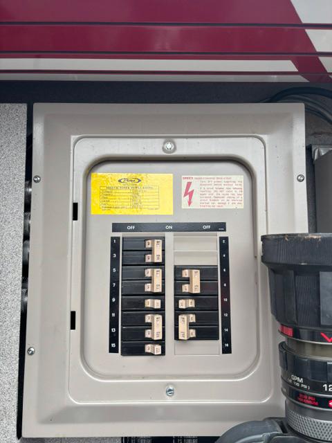 2001 Pierce Dash 85' Quint - image 26