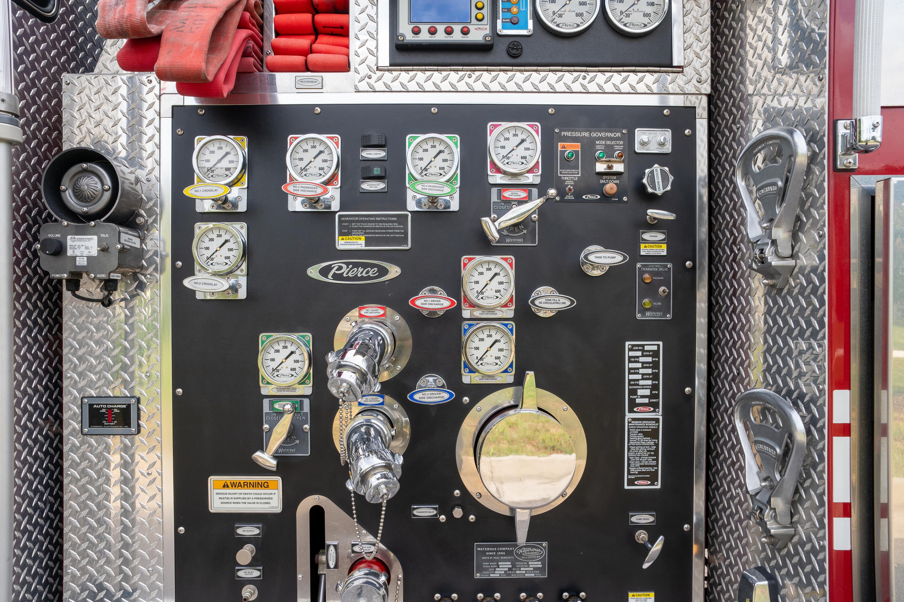 2001 Pierce Dash 85' Quint - image 43