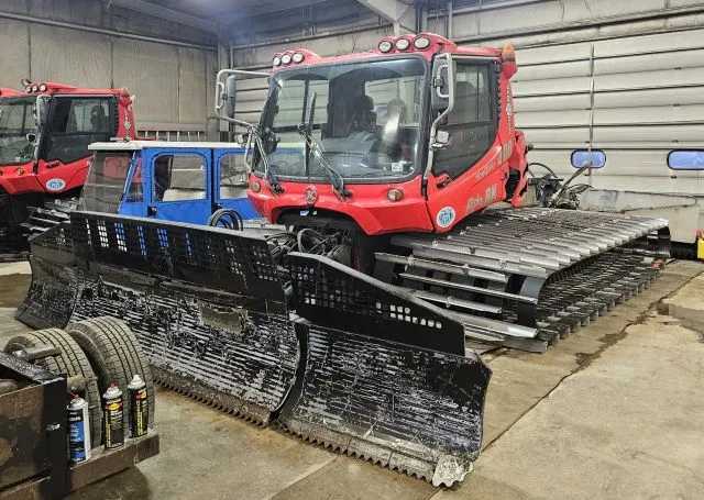 2011 PB 400 Park Snowcat — photo 2