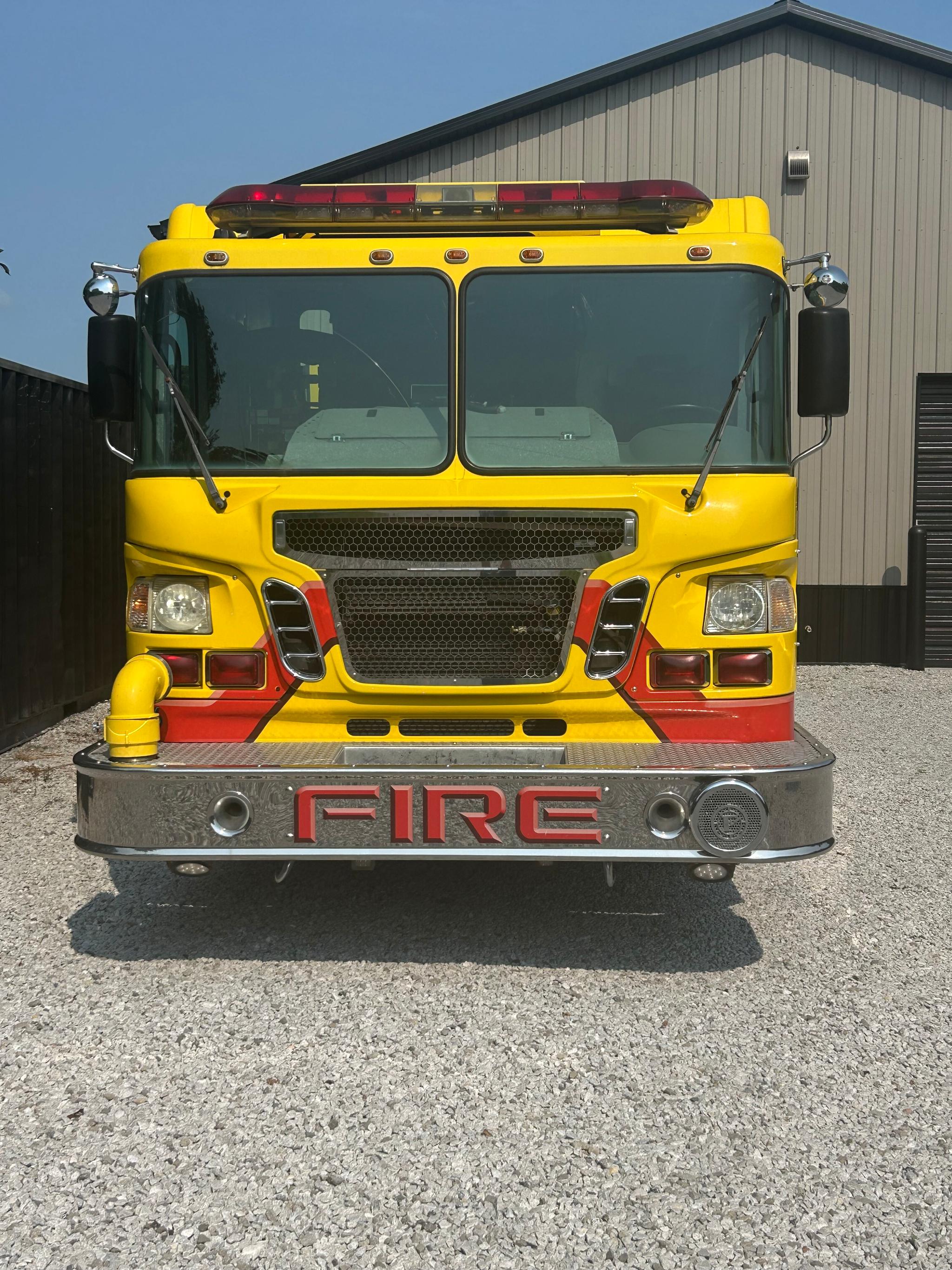 2005 Spartan E-One Pumper - image 3