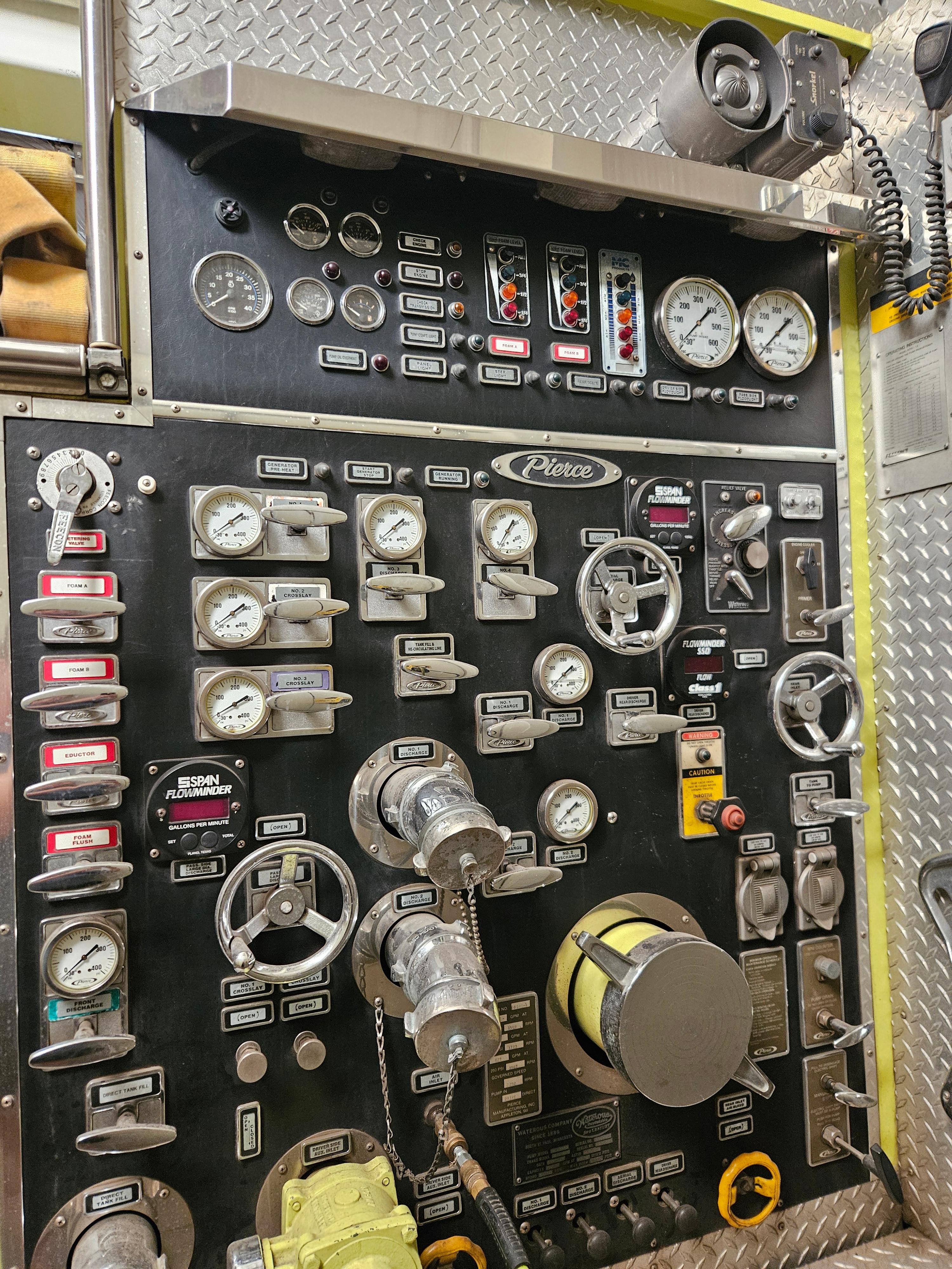 1994 Pierce Arrow 50' Quint - image 17