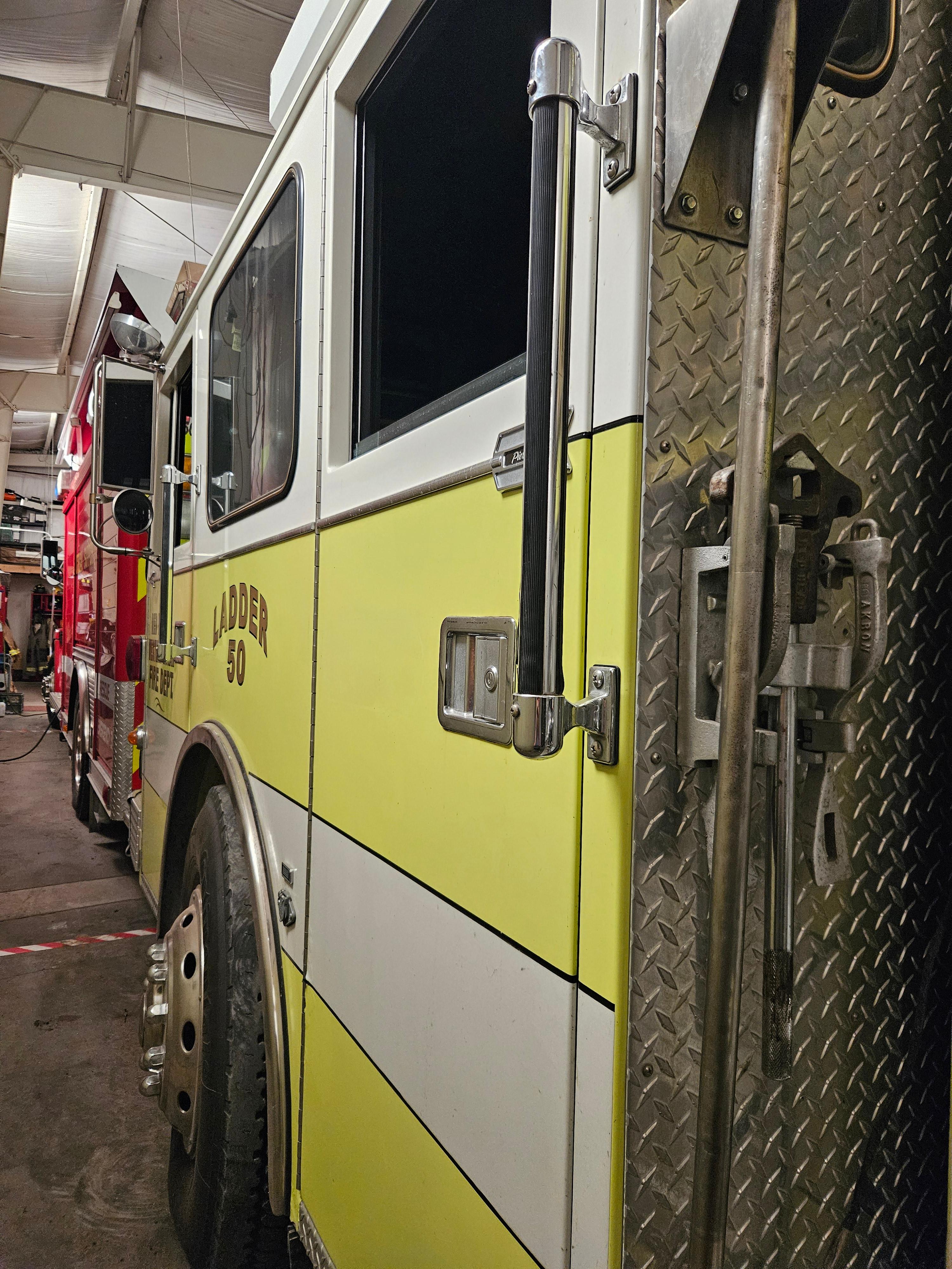 1994 Pierce Arrow 50' Quint - image 14