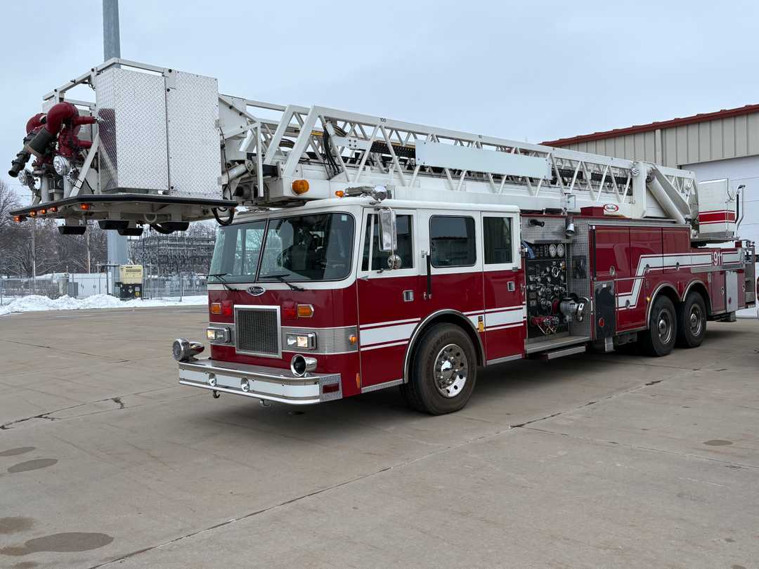 1992 Pierce Arrow 100' Aerial