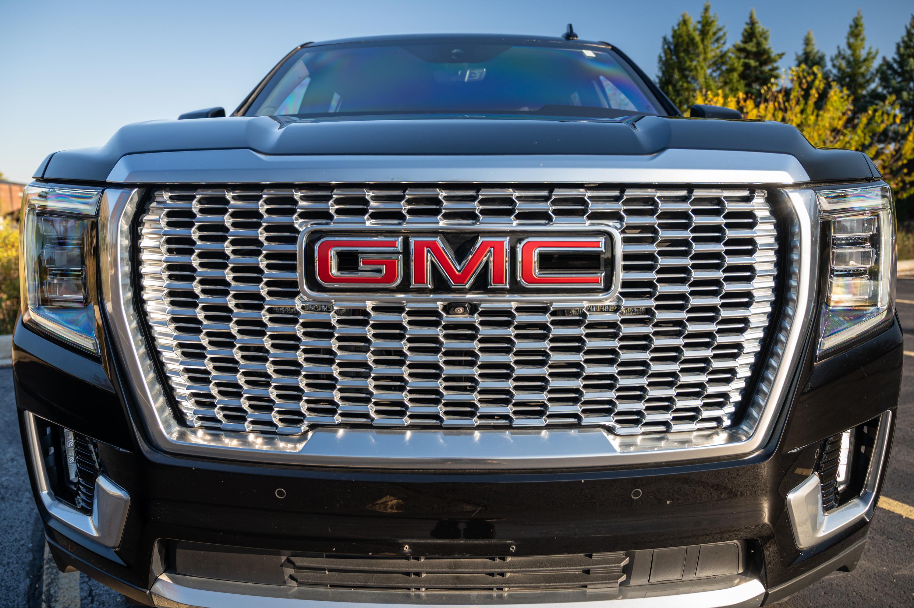 2022 GMC Denali Inkas Armored 4x4 Command Truck - image 4