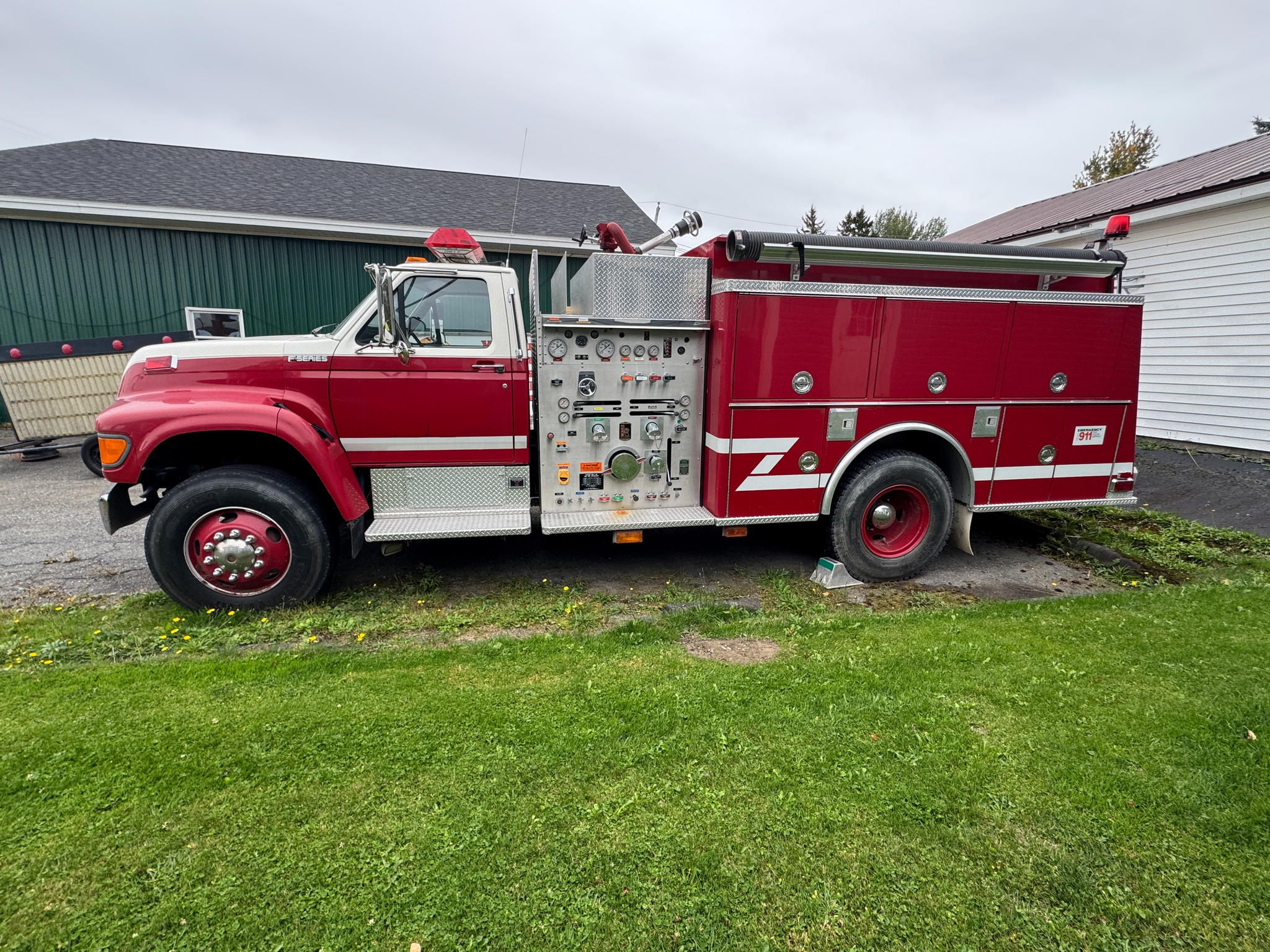1998 KME Ford Pumper - image 3
