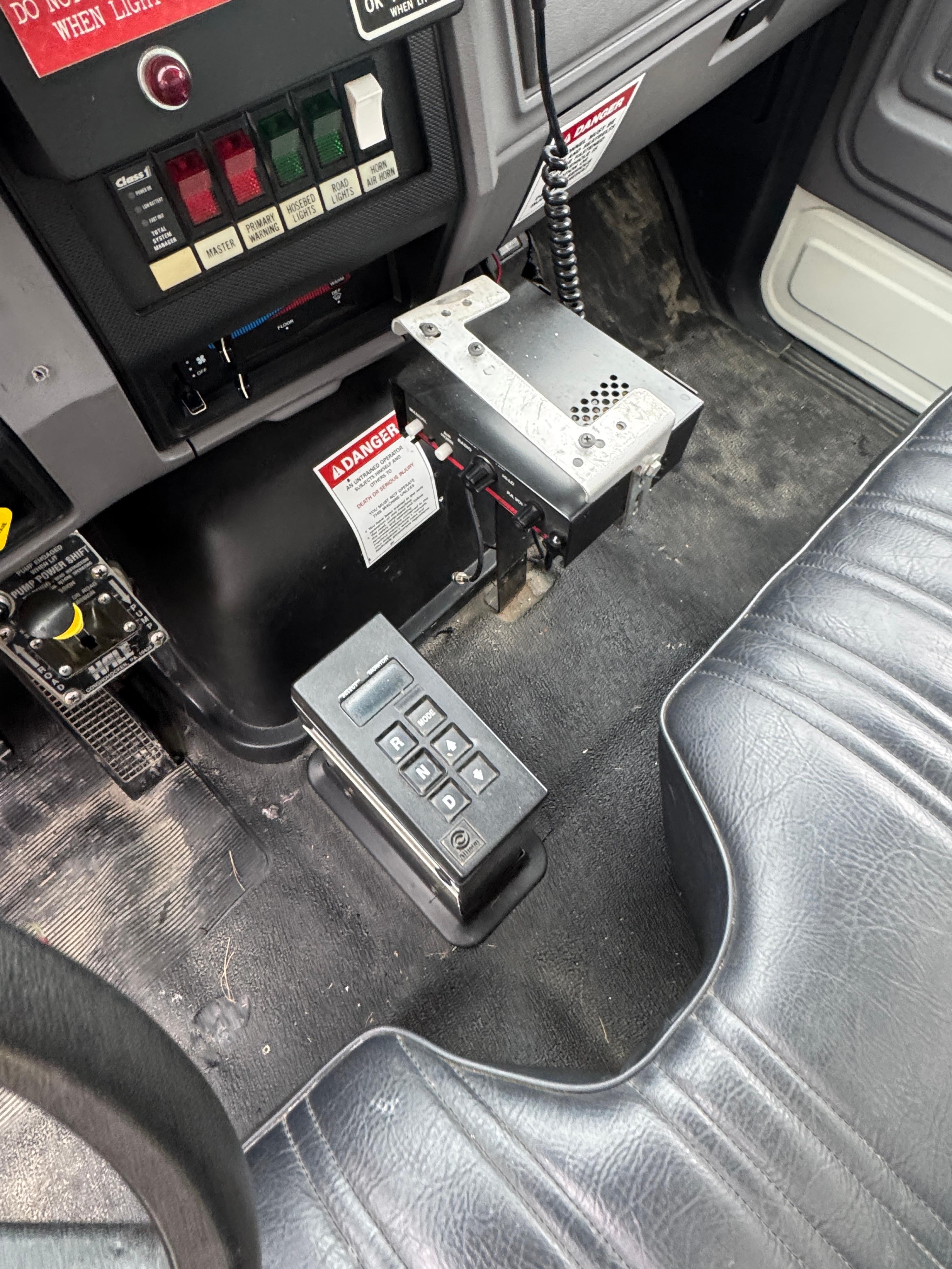 1998 KME Ford Pumper - image 7