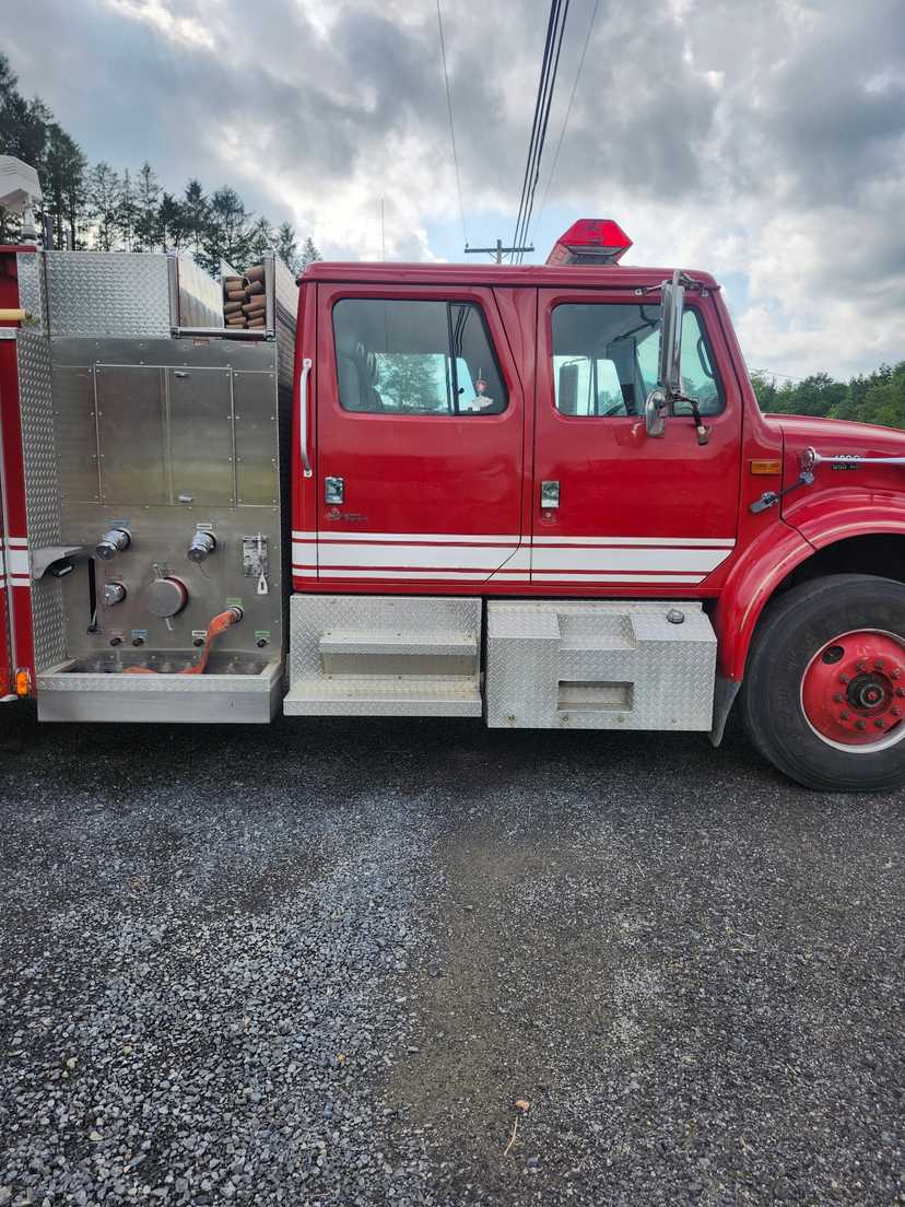 1996 4 Guys International Pumper — photo 5