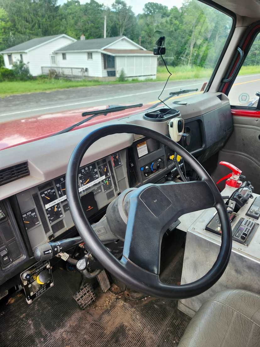 1996 4 Guys International Pumper — photo 8