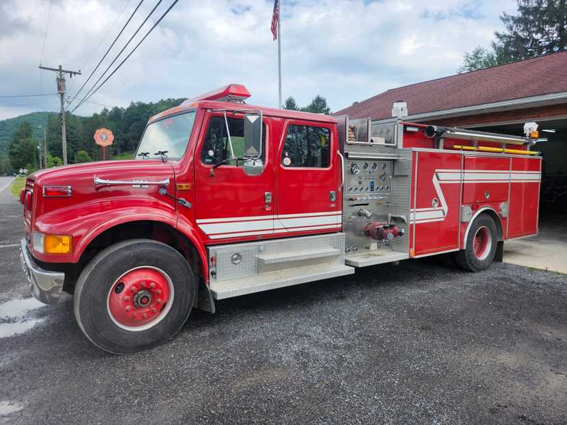 1996 4 Guys International Pumper