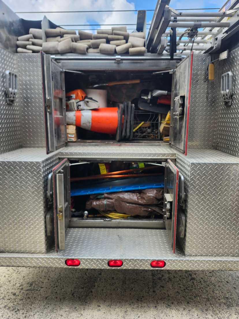 1996 4 Guys International Pumper — photo 7