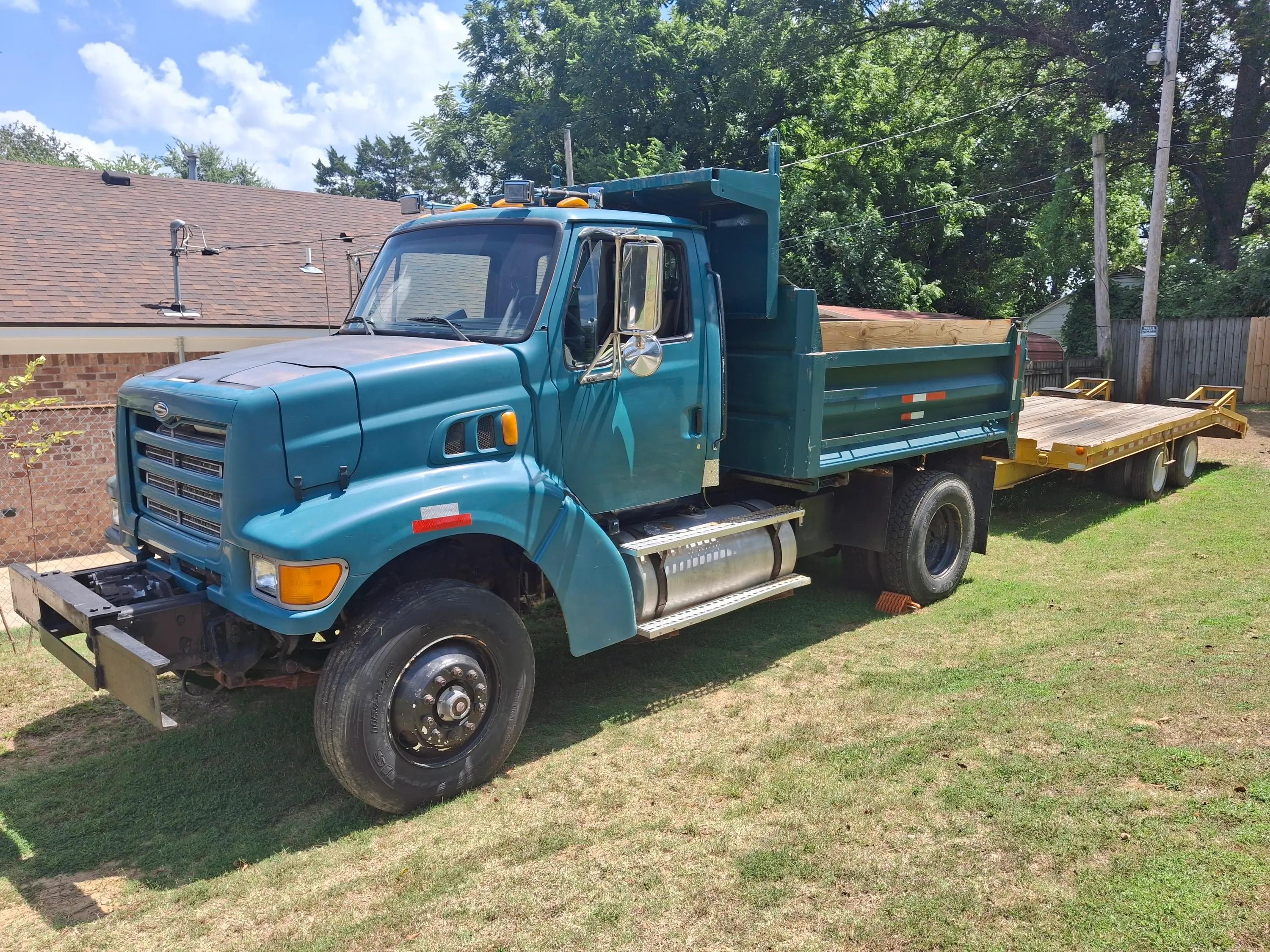 2001 Sterling 200X Dump Truck - image 1