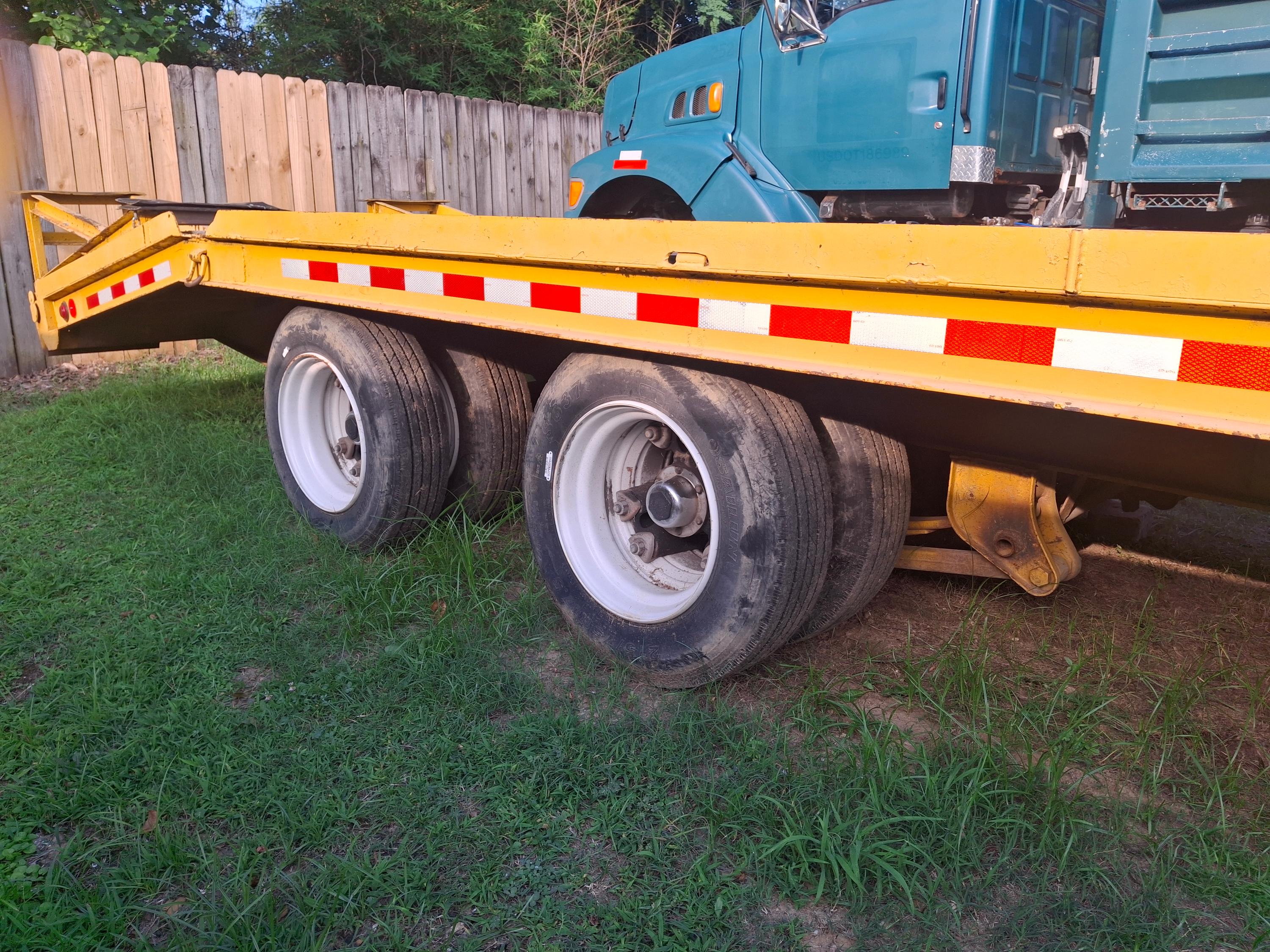 2001 Sterling 200X Dump Truck - image 7