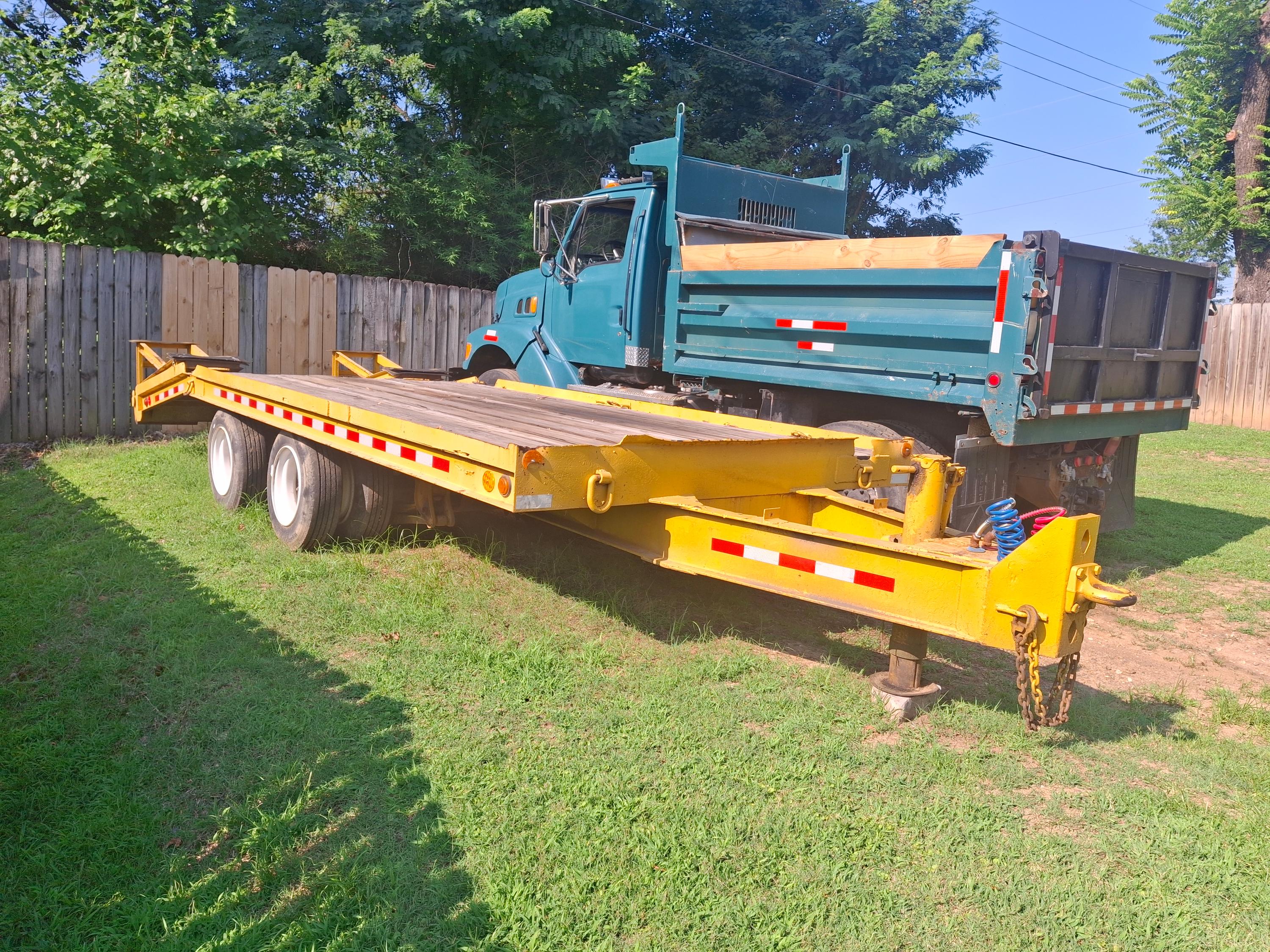 2001 Sterling 200X Dump Truck - image 9