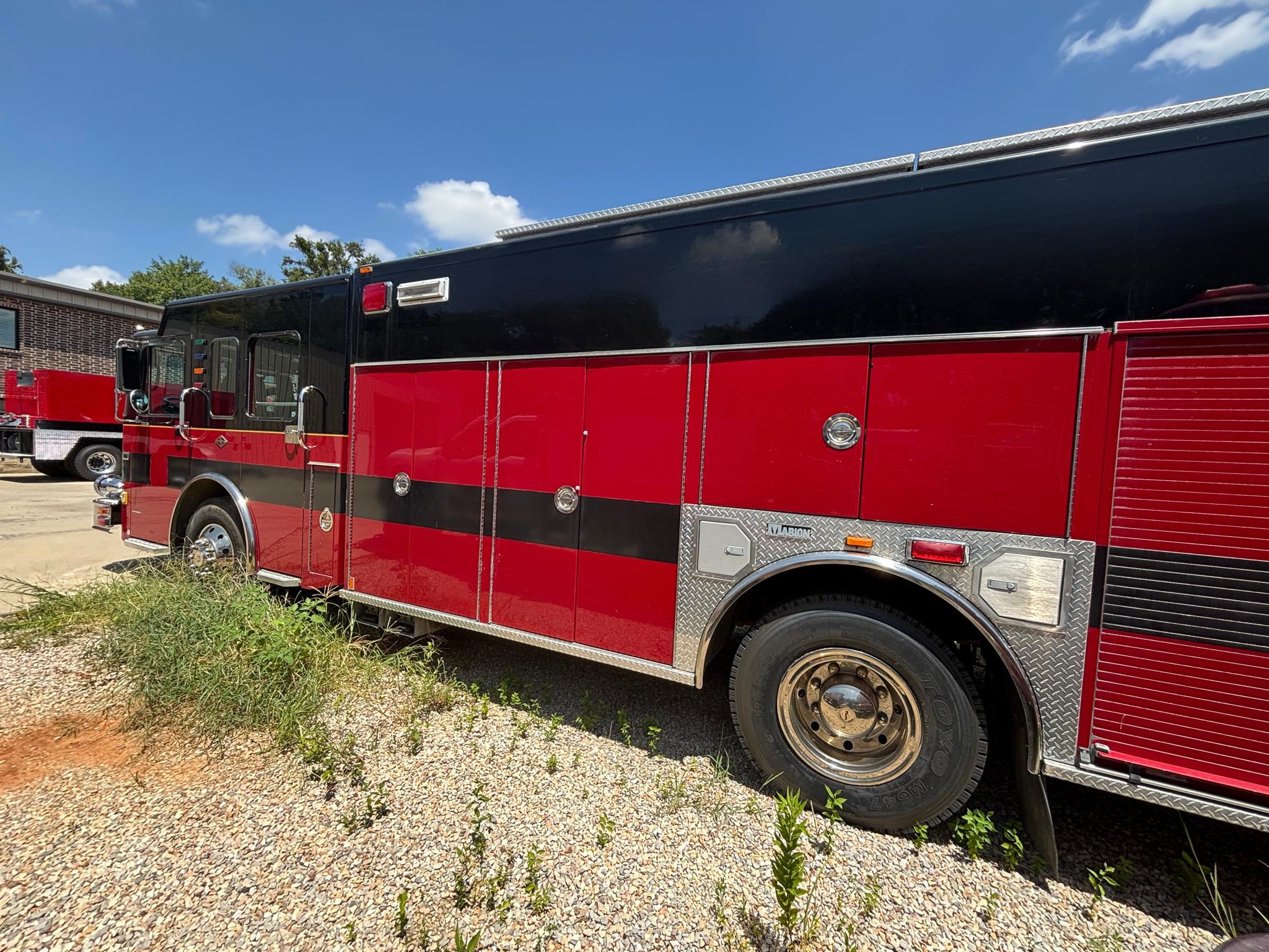 2002 Marion Spartan Heavy Rescue - image 2