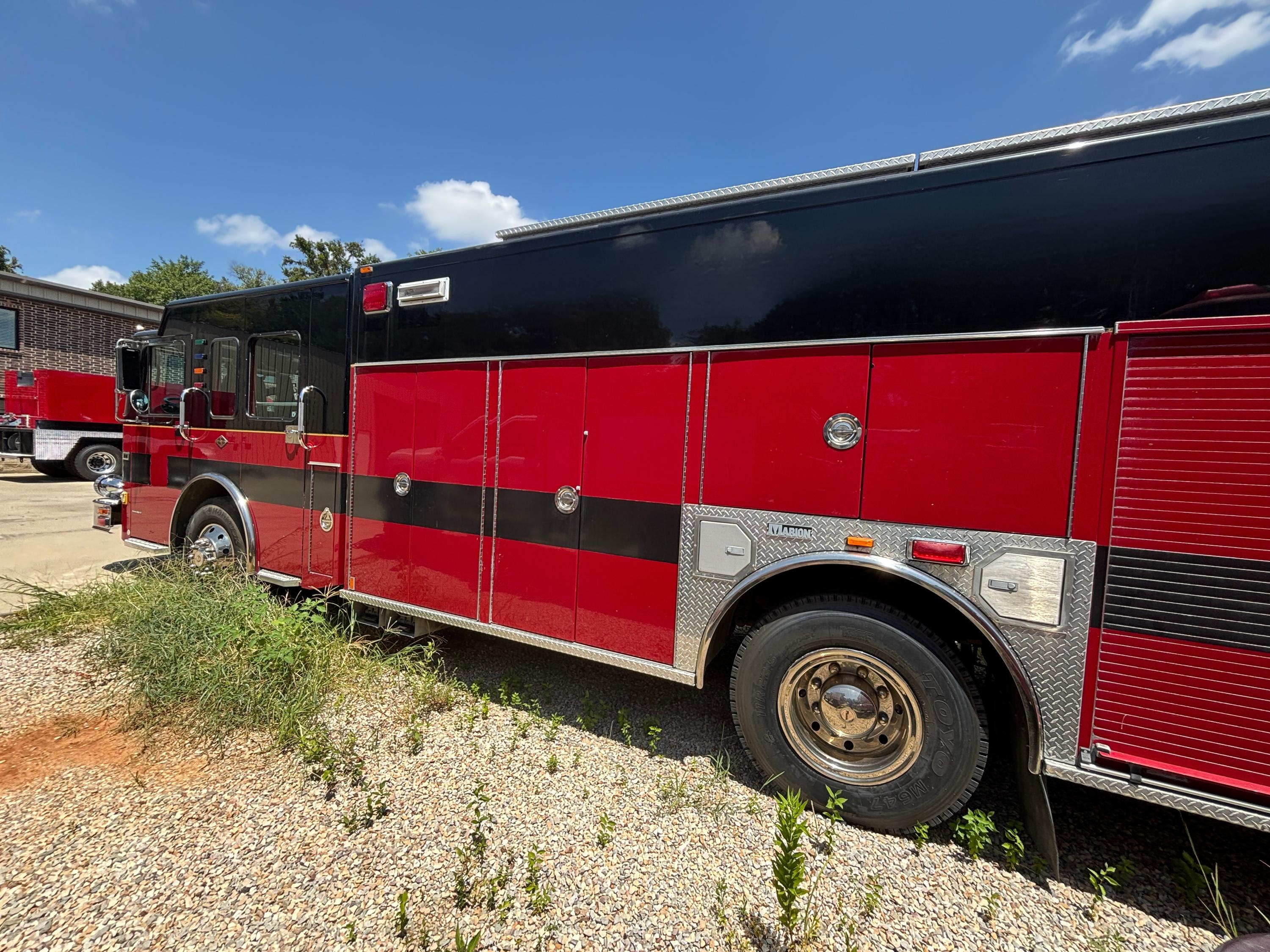2002 Marion Spartan Heavy Rescue - image 2
