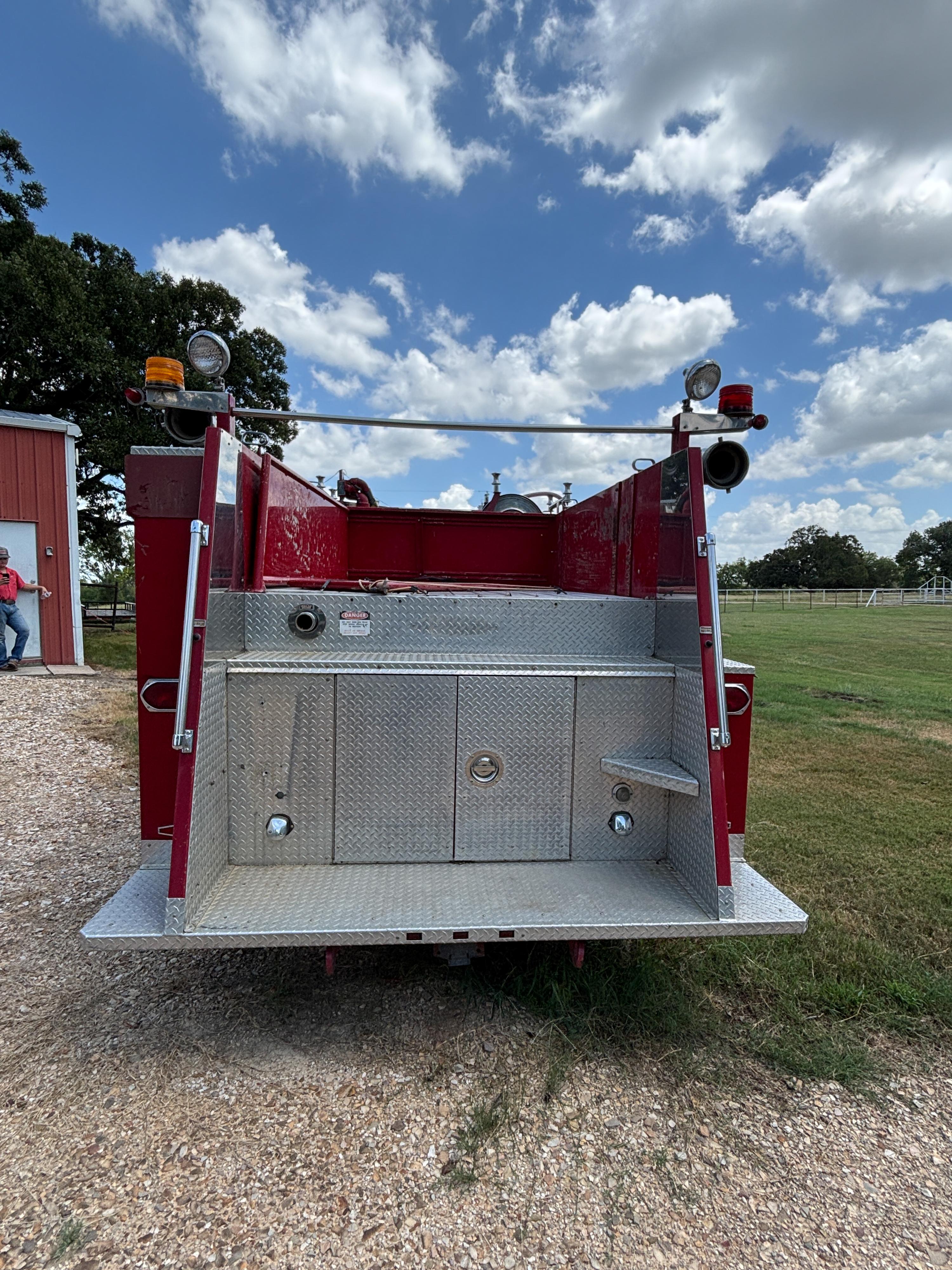 1987 Pierce Arrow Pumper - image 3