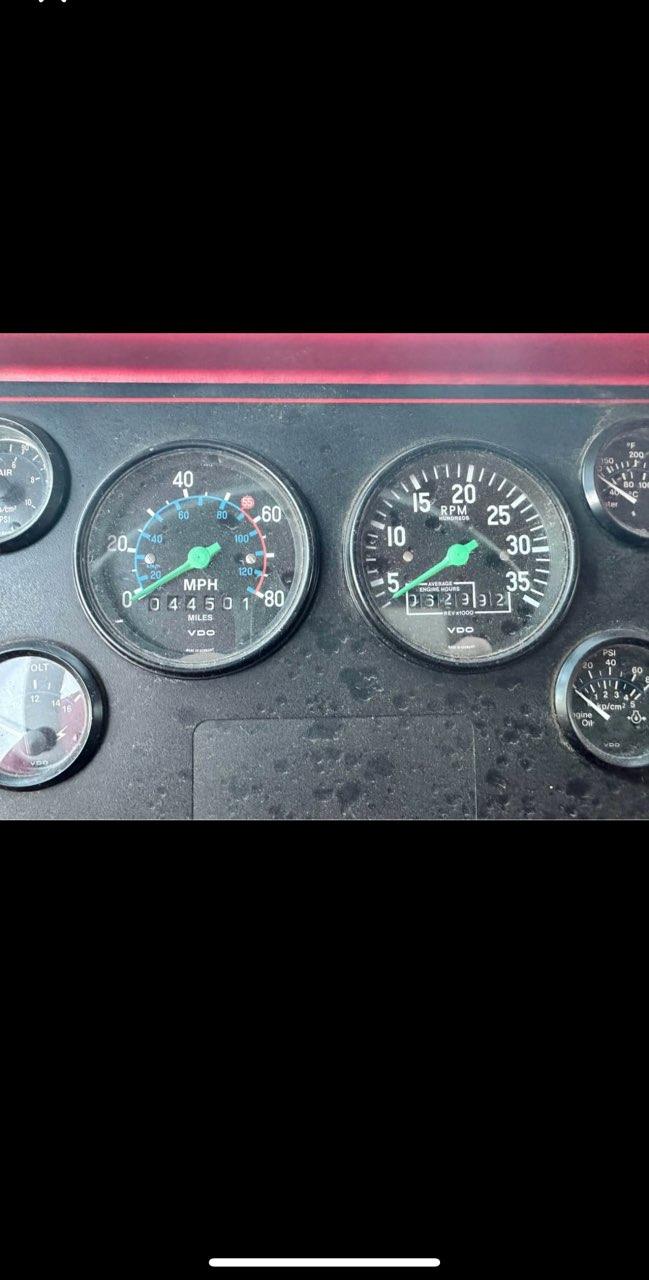 1993 E-One Cyclone Pumper - image 6