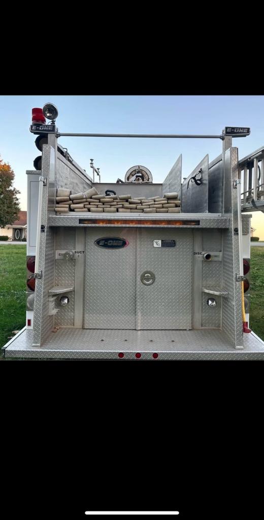 1993 E-One Cyclone Pumper - image 4