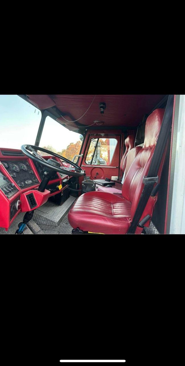 1993 E-One Cyclone Pumper - image 5