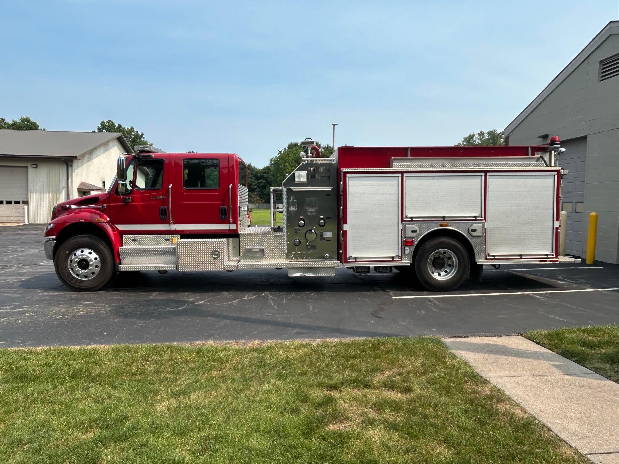 2011 International Sutphen Pumper - image 4