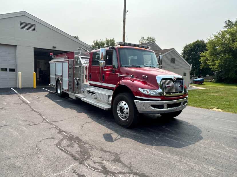 2010 International Sutphen Pumper — photo 2