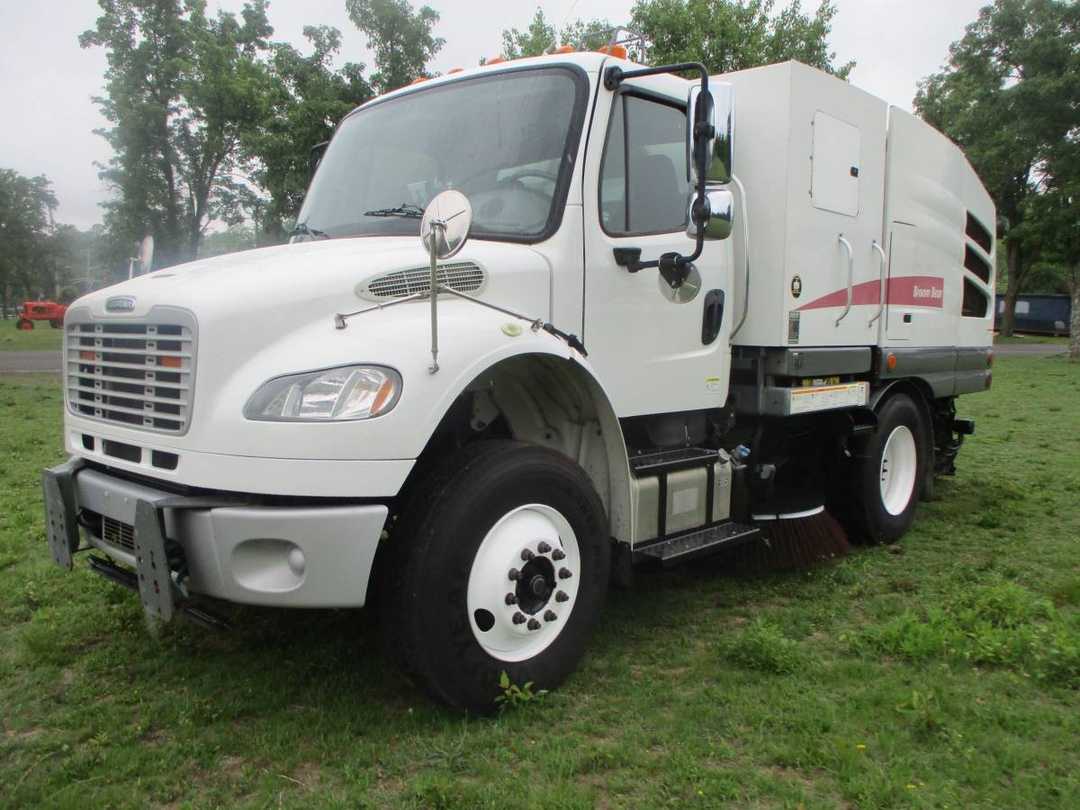 2015 Freightliner M2 Sweeper Truck Low Miles