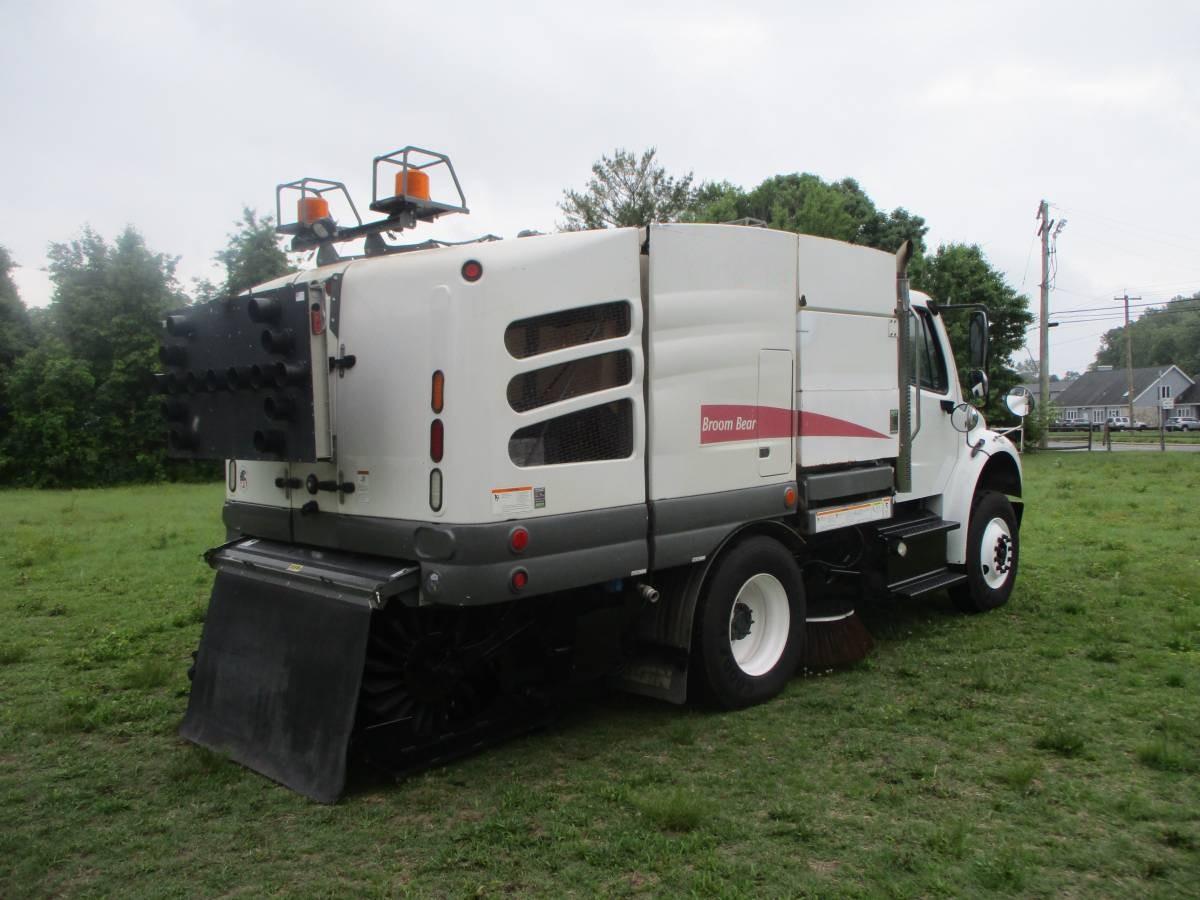 2015 Freightliner M2 Sweeper Truck Low Miles - image 15