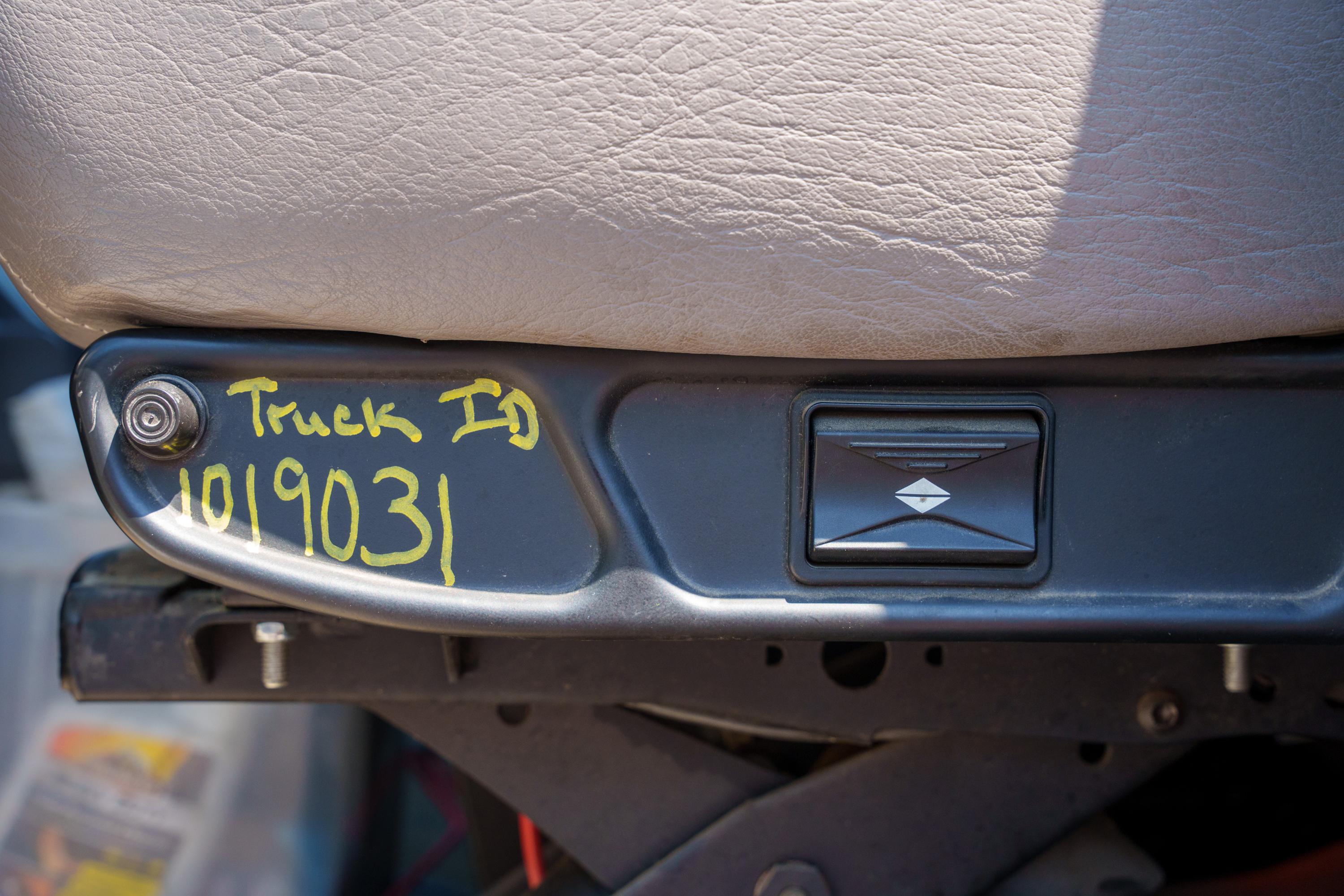 2020 Freightliner McNeilus Rear Loader - image 32