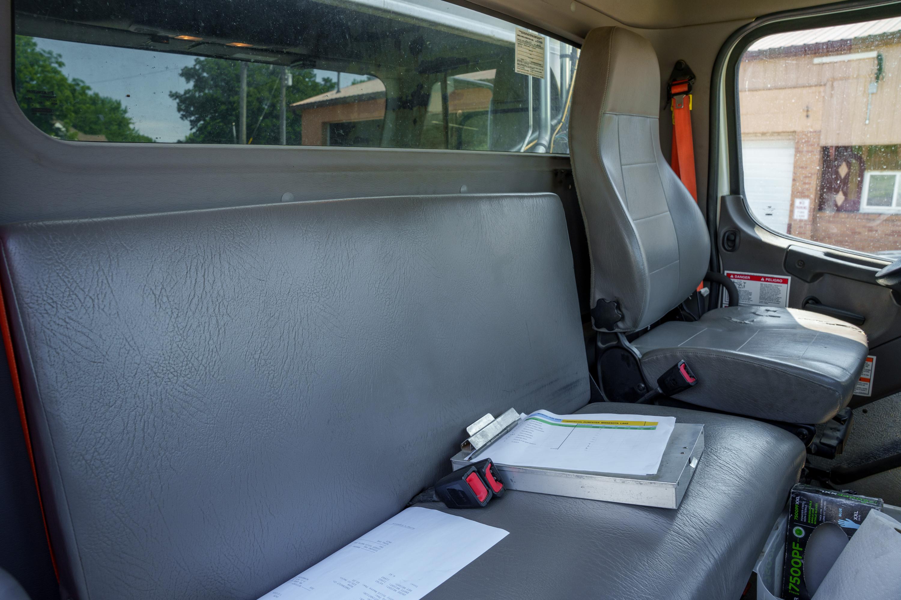 2020 Freightliner McNeilus Rear Loader - image 55