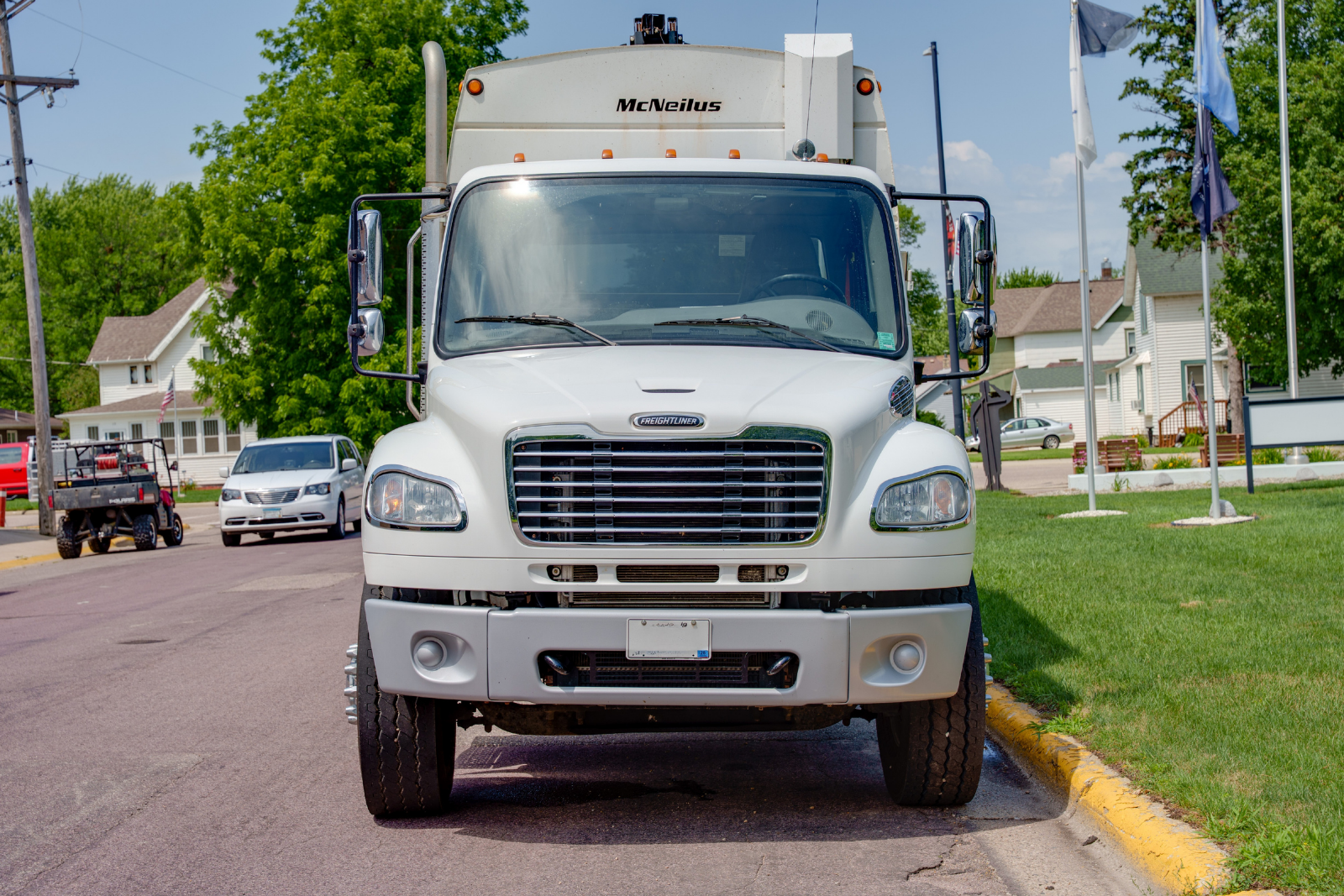 2020 Freightliner McNeilus Rear Loader - image 7