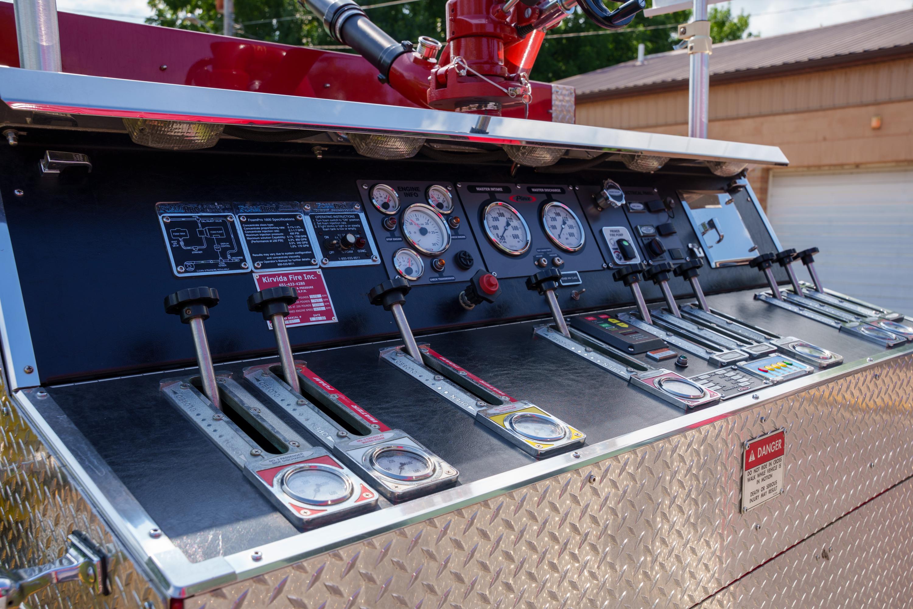 2005 Pierce International Pumper - image 34