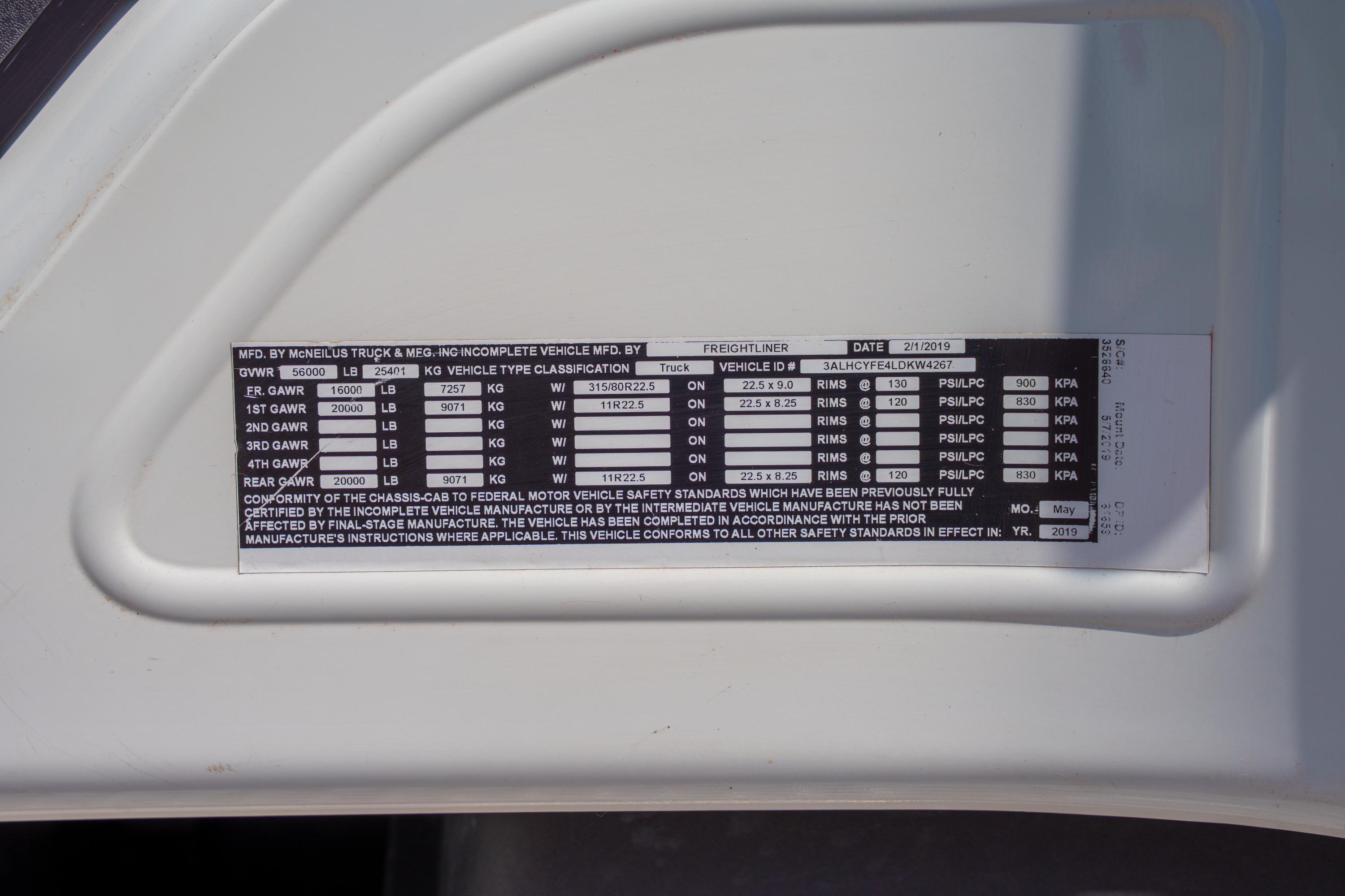 2020 Freightliner McNeilus Rear Loader - image 33